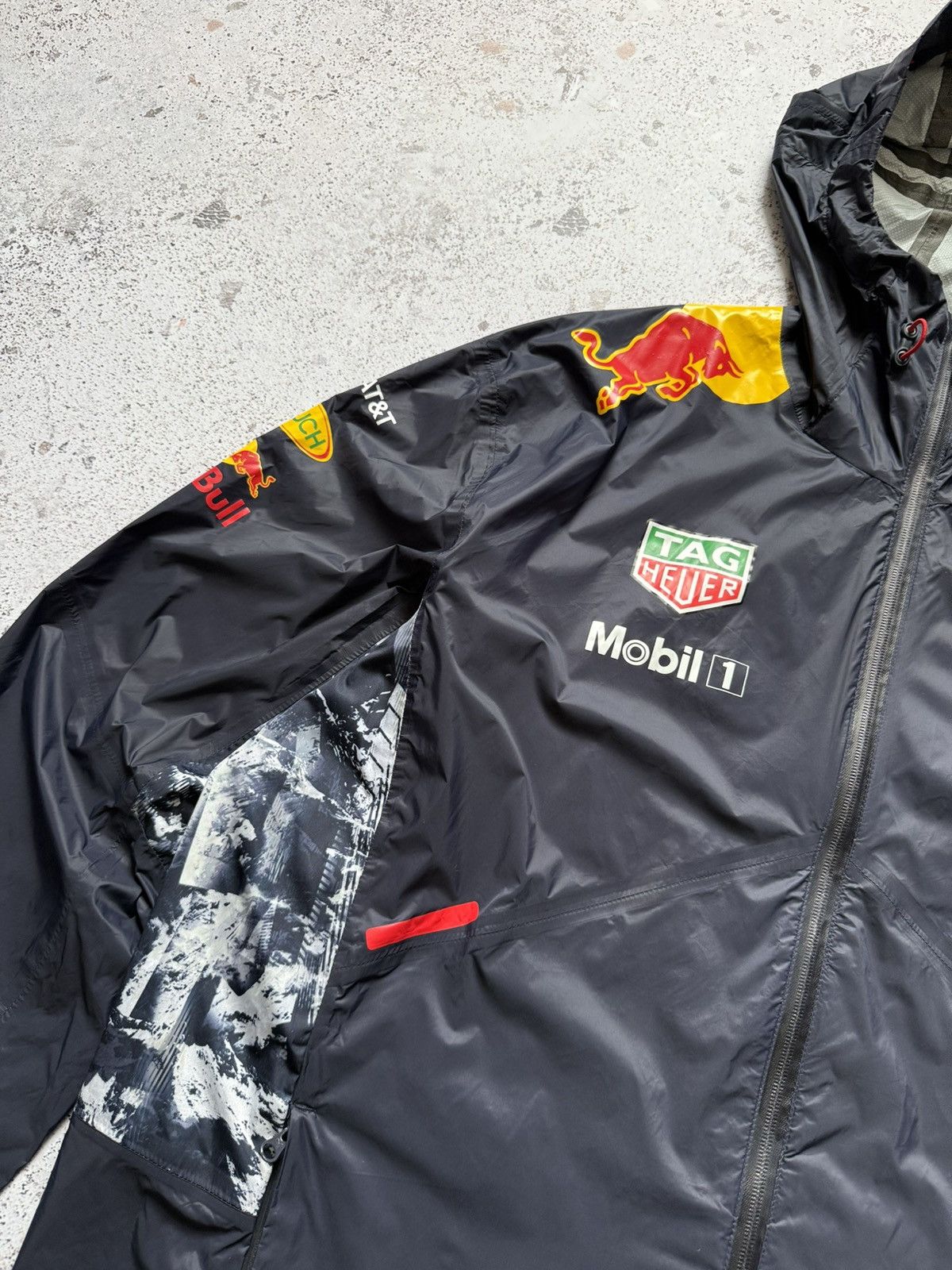 Puma Puma Aston Martin Red Bull Racing f1 rain Jacket Size US XL / EU 56 / 4 - 3 Thumbnail