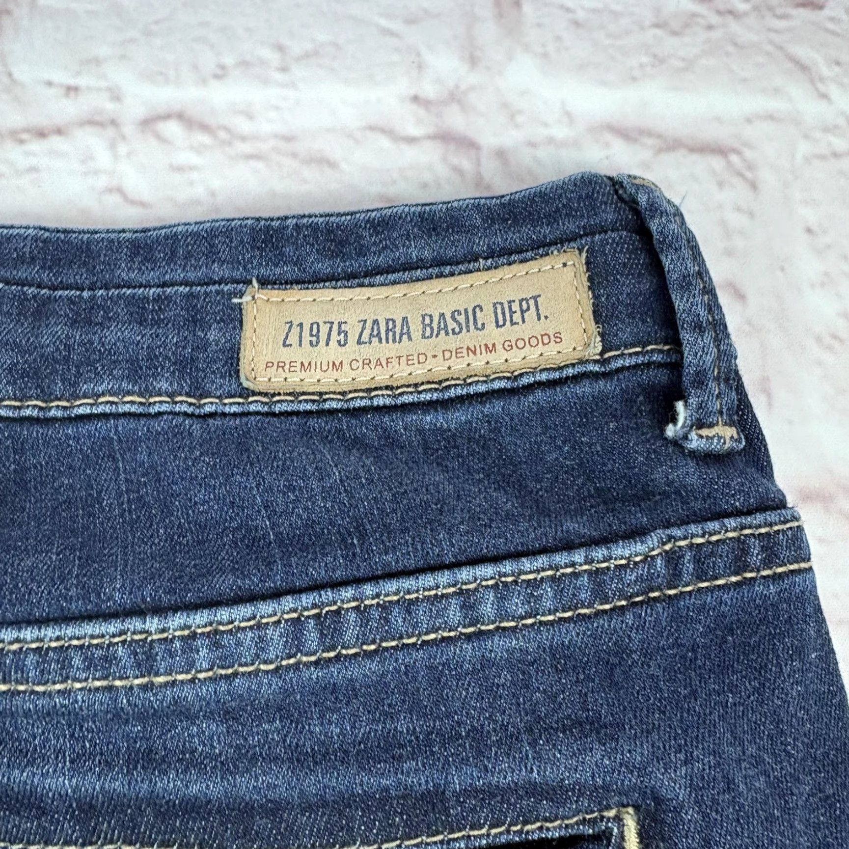 Zara Zara Z1975 Jeans Womens Slim Straight Mid Rise Dark Wash Blue 28x29 Denim Size 28" / US 6 / IT 42 - 6 Thumbnail