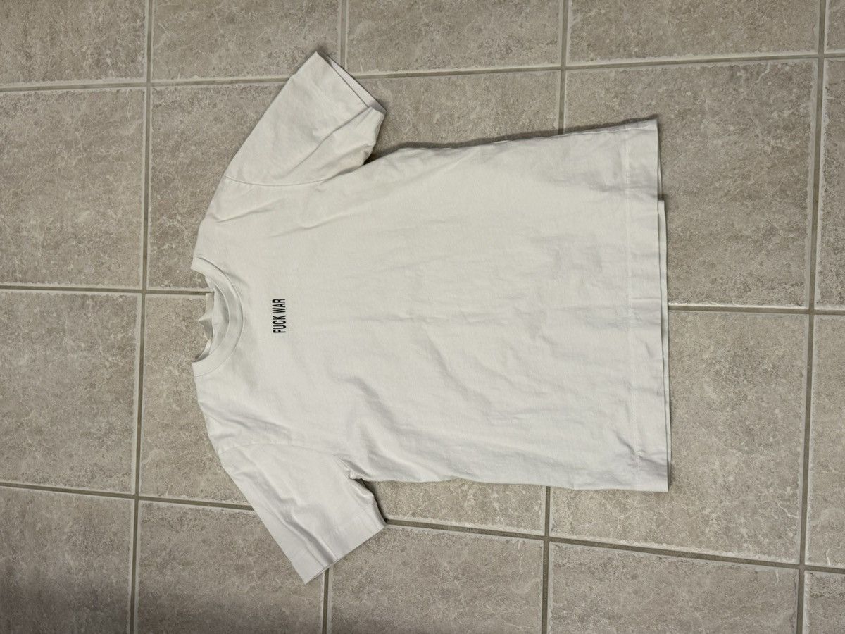 1017 ALYX 9SM 1017 ALYX X 9SM "FUCK WAR" Tee Size US XS / EU 42 / 0 - 1 Thumbnail
