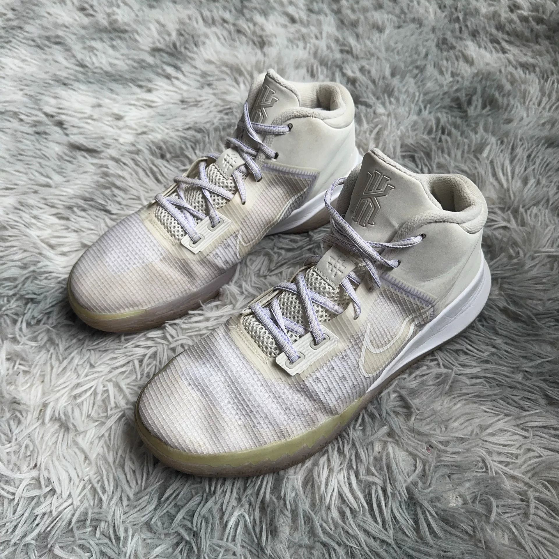 Nike Nike White Lowtop Sneakers 43 Men Size US 10 / EU 43 - 1 Thumbnail