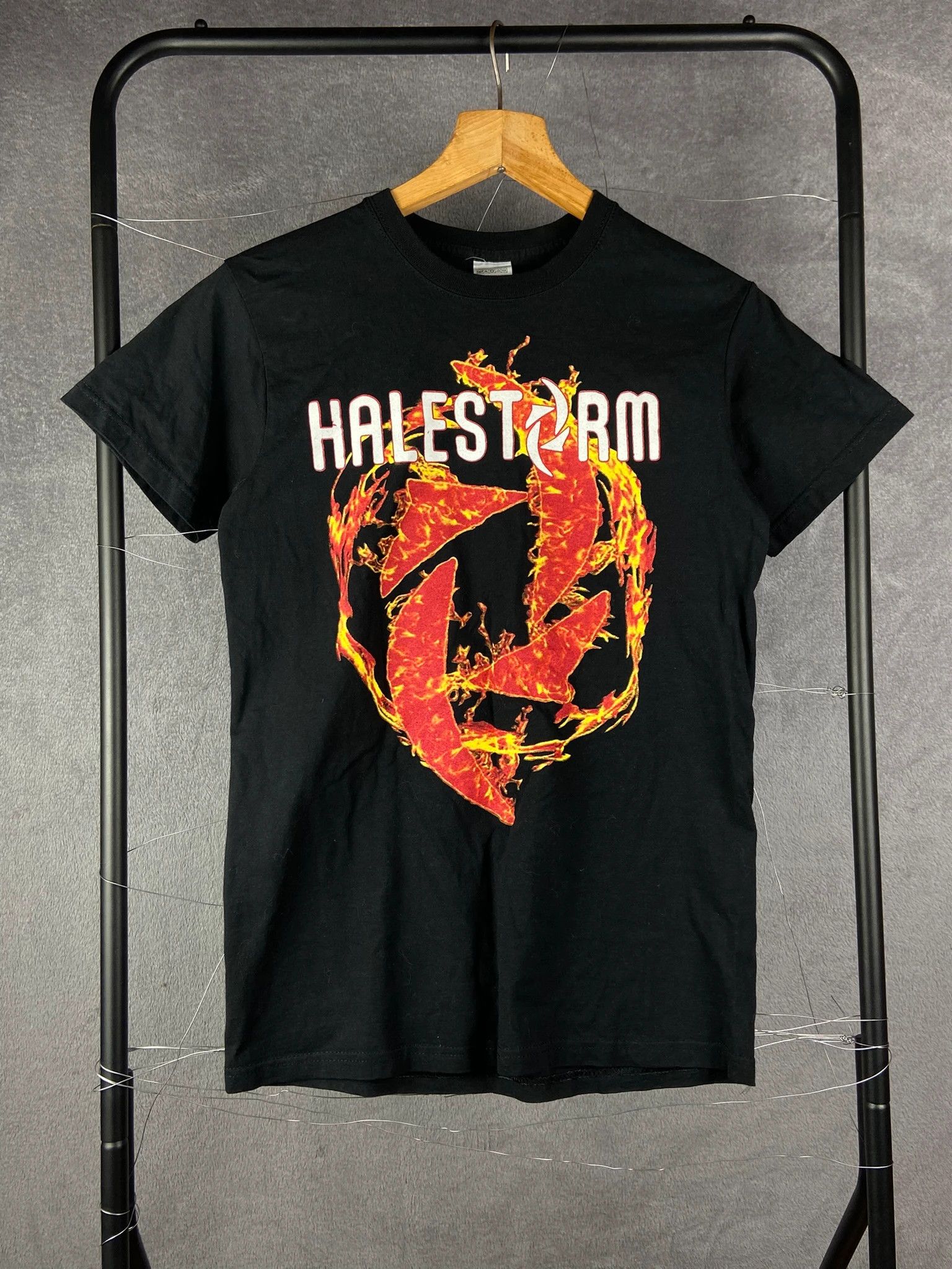 Gildan Halestorm t-shirt S black bandtee Size US S / EU 44-46 / 1 - 1 Thumbnail