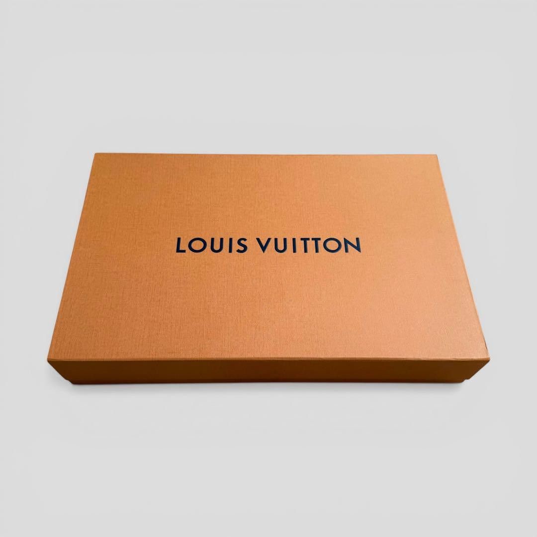 Louis Vuitton Louis Vuitton Abstract Houndstooth Knit Crew Neck Size US M / EU 48-50 / 2 - 13 Thumbnail