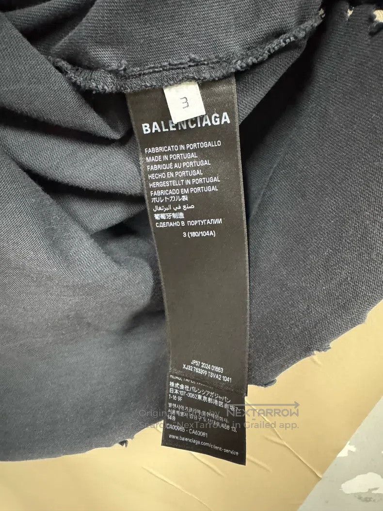 Balenciaga Balenciaga Collar Letter Frayed Short-sleeve T-Shirt Size US L / EU 52-54 / 3 - 6 Thumbnail