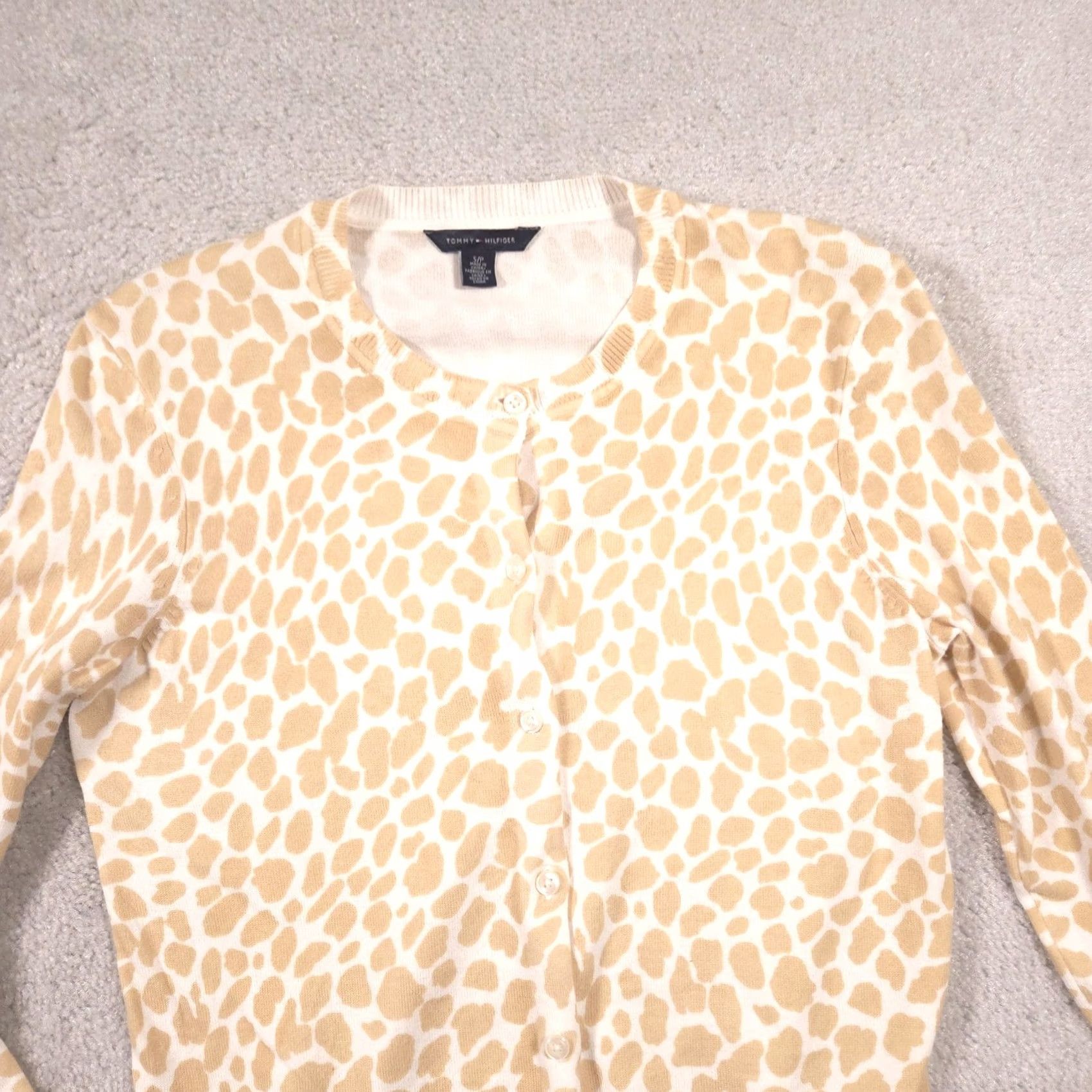 Tommy Hilfiger VINTAGE Tommy Hilfiger Cardigan Sweater Womens Small Beige Animal Print Button Front Size S / US 4 / IT 40 - 3 Thumbnail