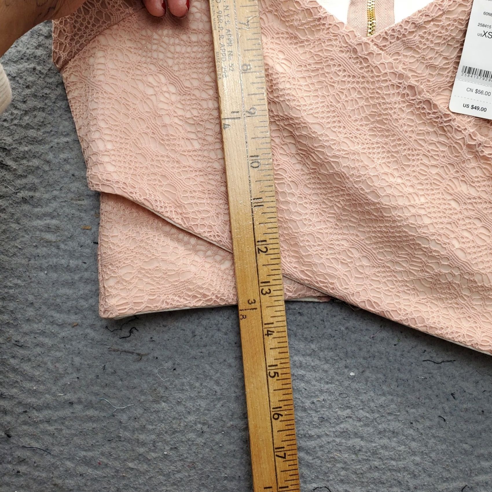 Bebe Nike bebe Cropped Wrap Top Womens XS Pink Sleeveless Back Zip Size XS / US 0-2 / IT 36-38 - 3 Thumbnail