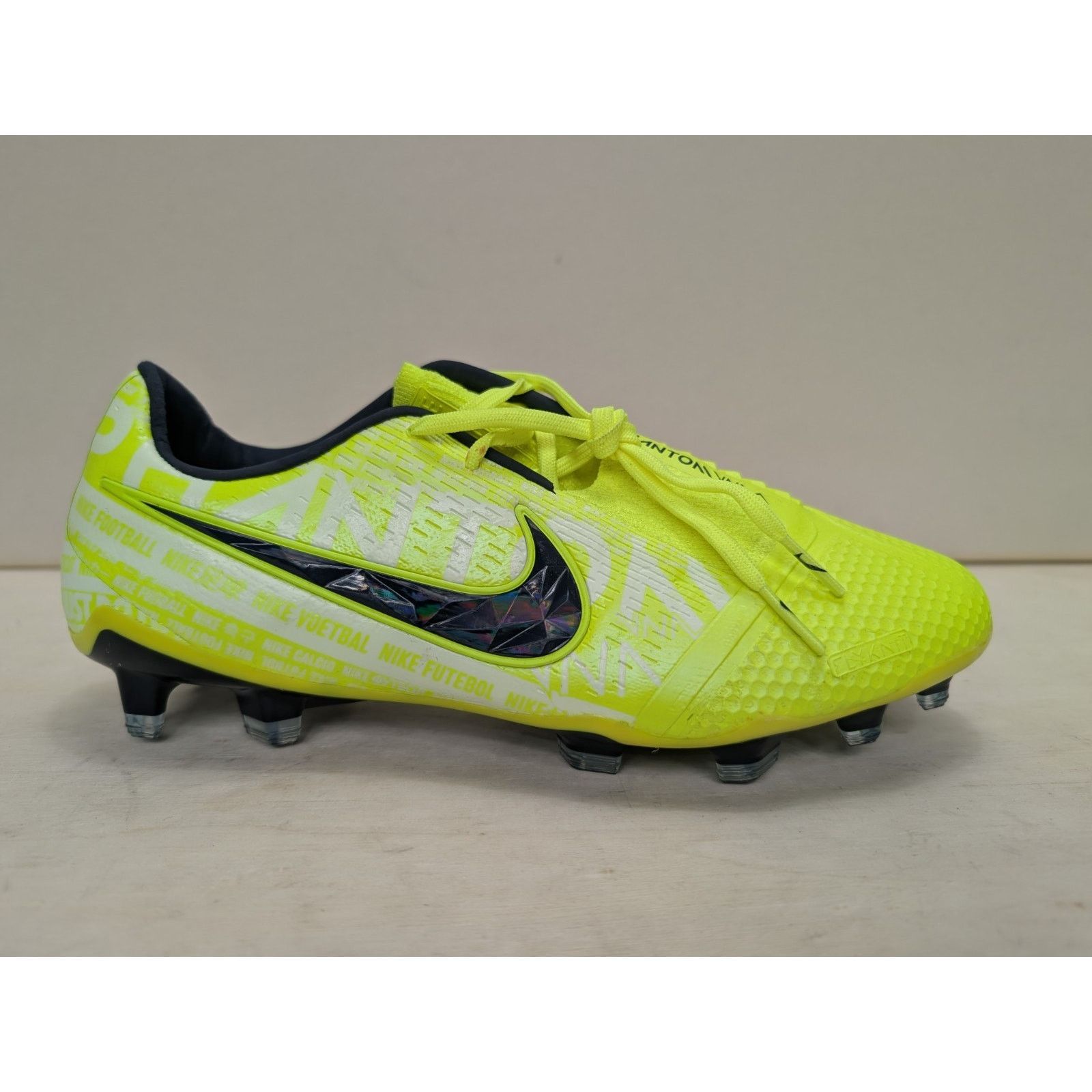 Nike Nike Phantom Venom Elite FG ACC Soccer Cleats Men Volt 6 US Size US 6 / EU 39 - 1 Thumbnail