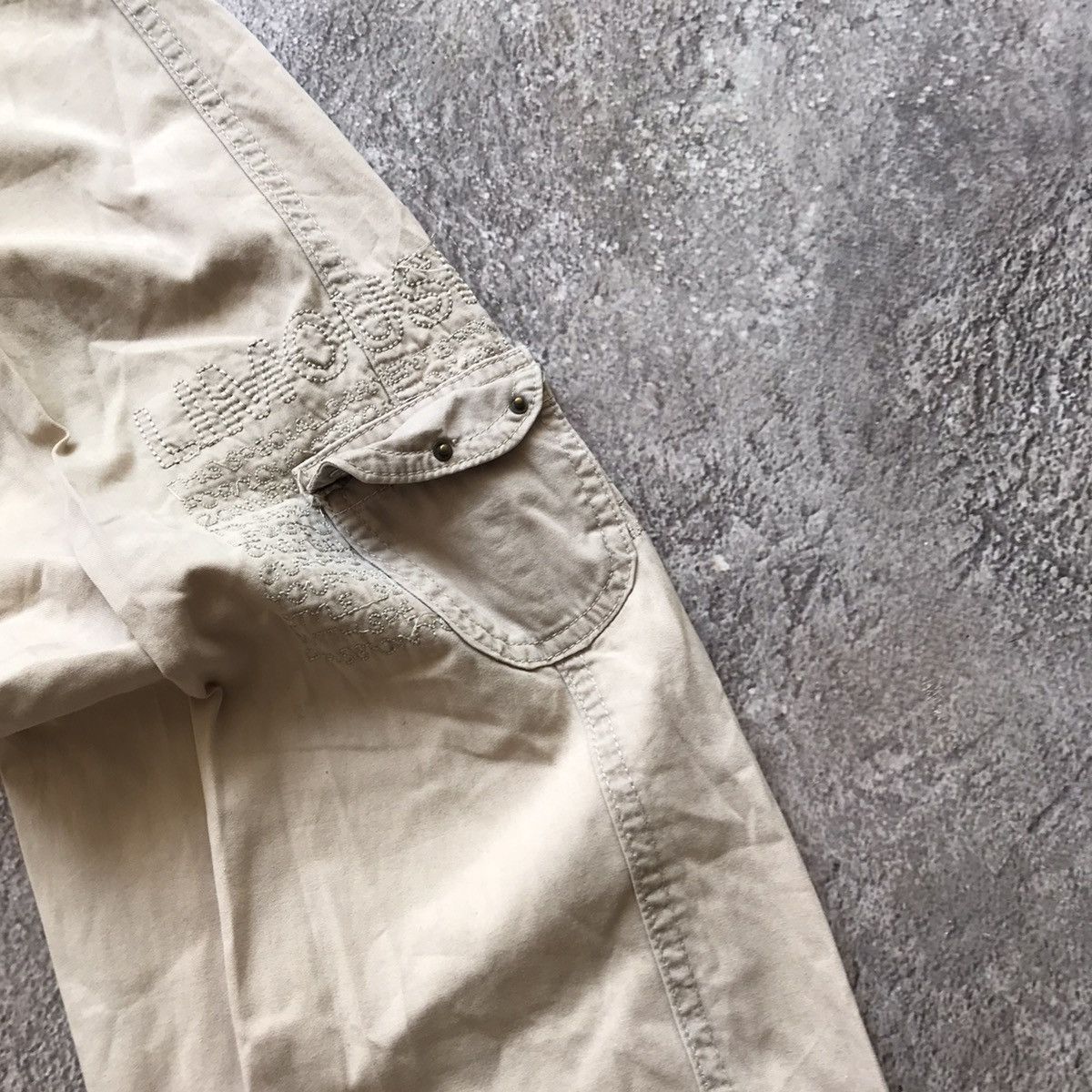 Vintage Vintage Y2K Baggy Cargo Pants Distressed Streetwear Tan 29 Size 29" - 4 Thumbnail