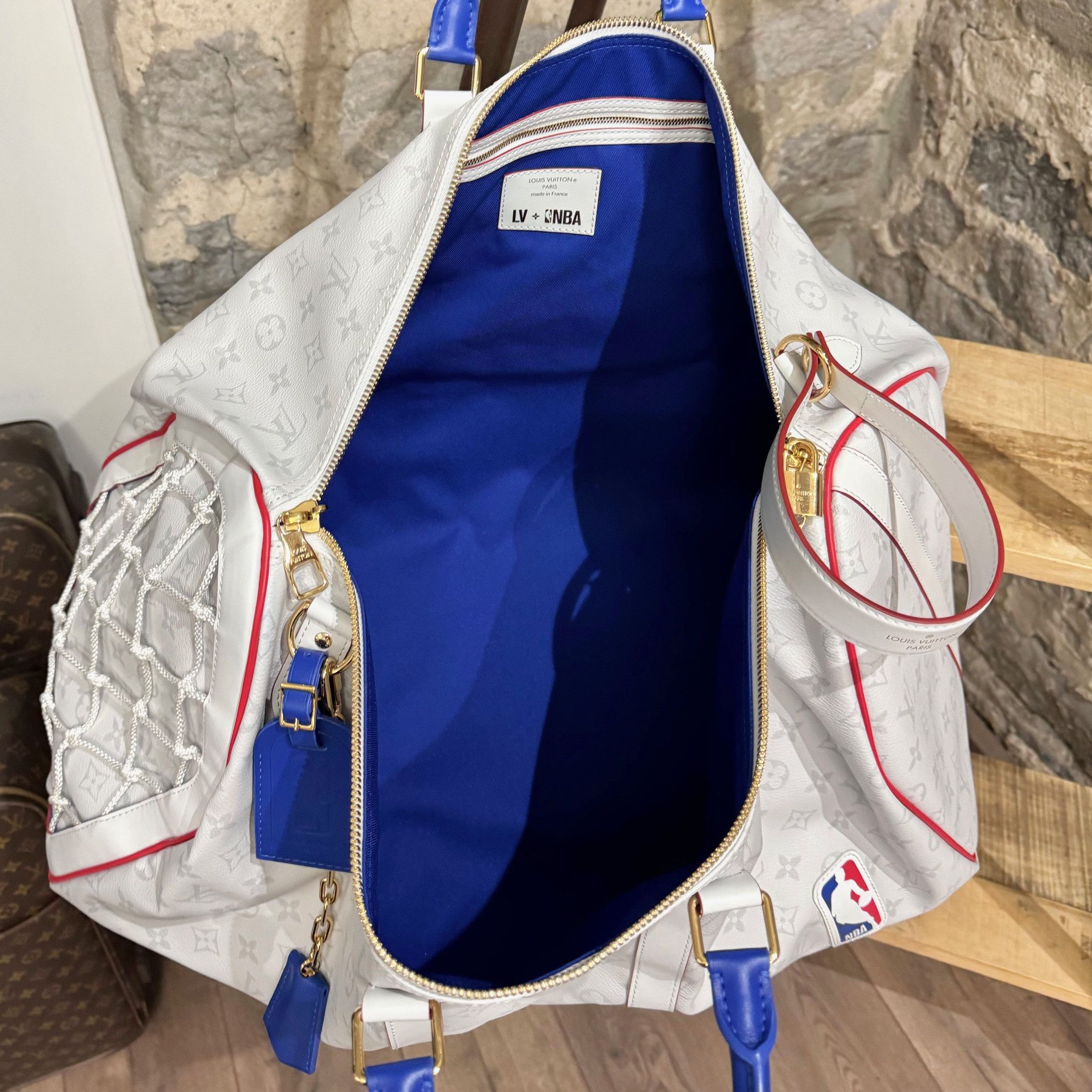 Louis Vuitton × NBA Louis Vuitton X NBA Antarctica Monogram Basket Keepall 55 Size ONE SIZE - 11 Thumbnail