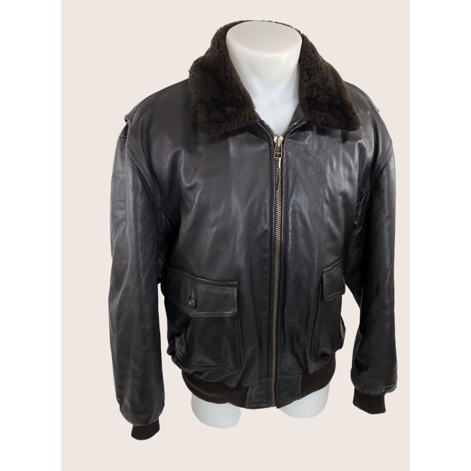 Vintage Cabela's Leather Bomber Jacket XL Brown Insulated Thinsulate Faux Fur Collar Men Size US XL / EU 56 / 4 - 1 Thumbnail