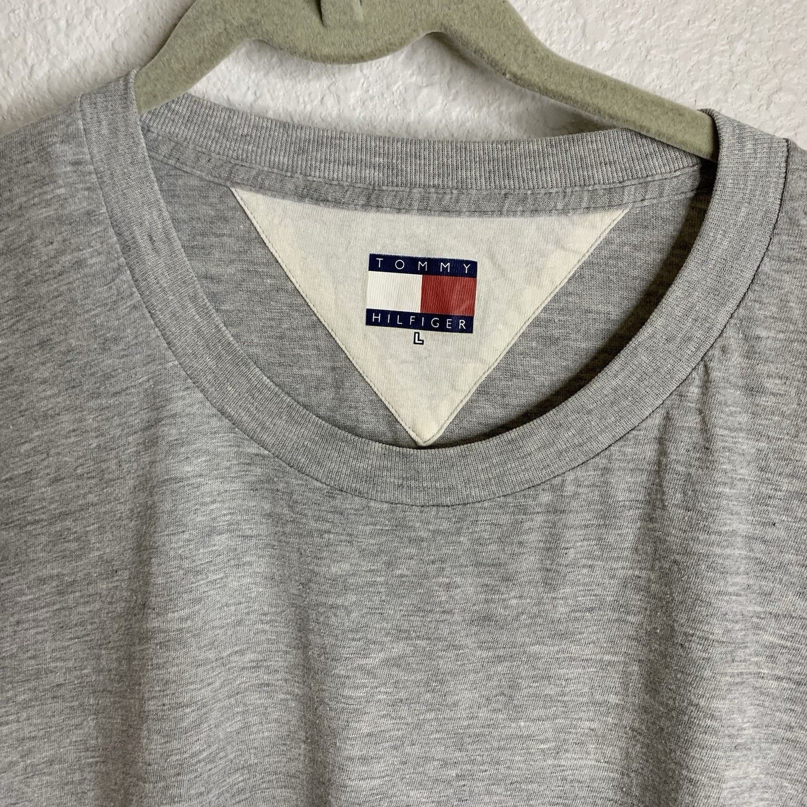 Tommy Hilfiger Vintage Tommy Hilfiger T-Shirt Crest USA Men’s Short Sleeve Size US L / EU 52-54 / 3 - 2 Thumbnail