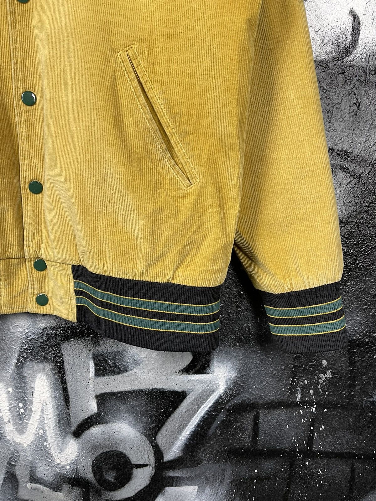 Diamond Supply Co. Diamond Supply Co. Corduroy Stadium Varsity Jacket Men’s L Size US L / EU 52-54 / 3 - 6 Thumbnail