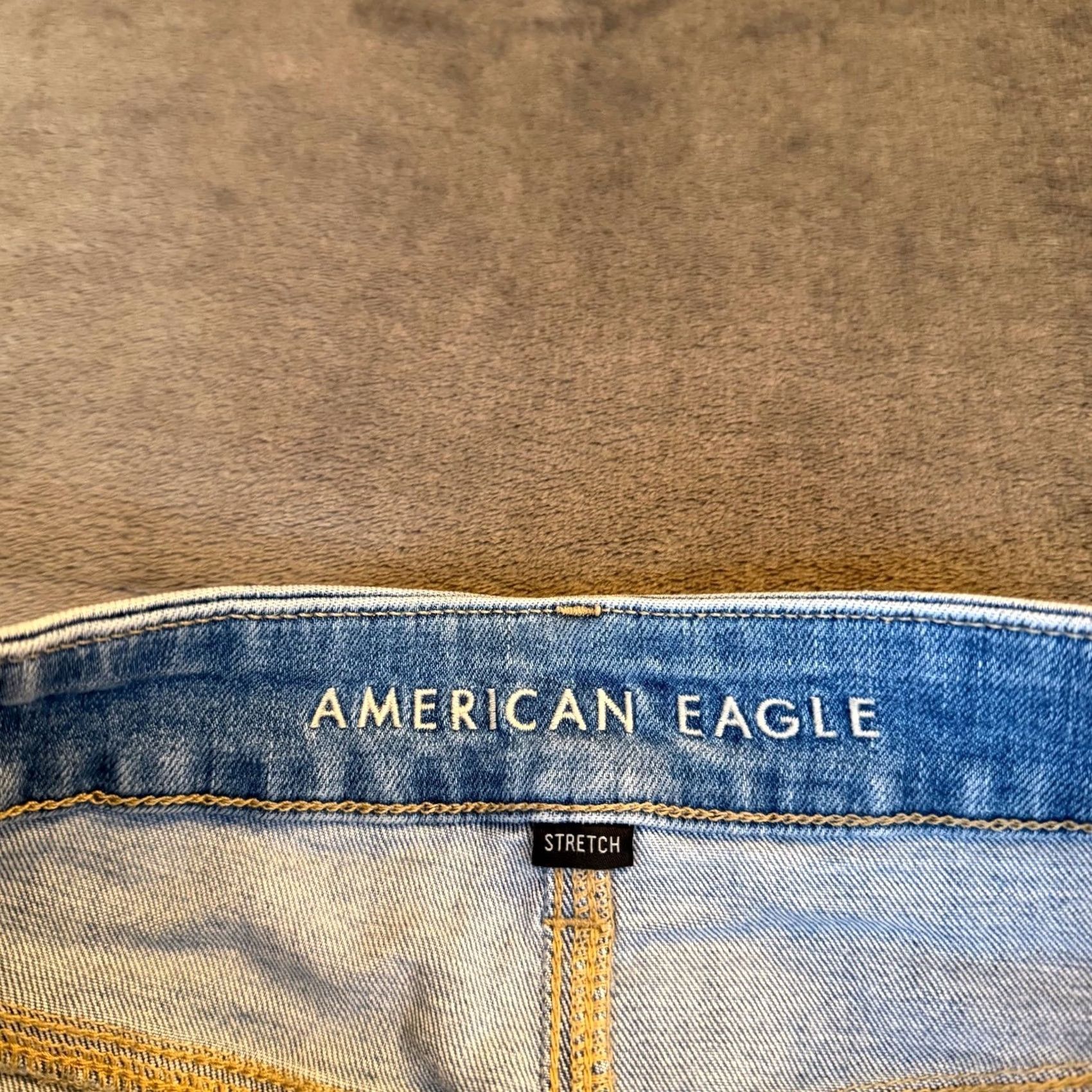 American Eagle Outfitters VINTAGE American Eagle Curvy Hi Rise Mini Denim Skirt Light Wash Distressed Womens 8 Reg Size 30" / US 8 / IT 44 - 2 Thumbnail