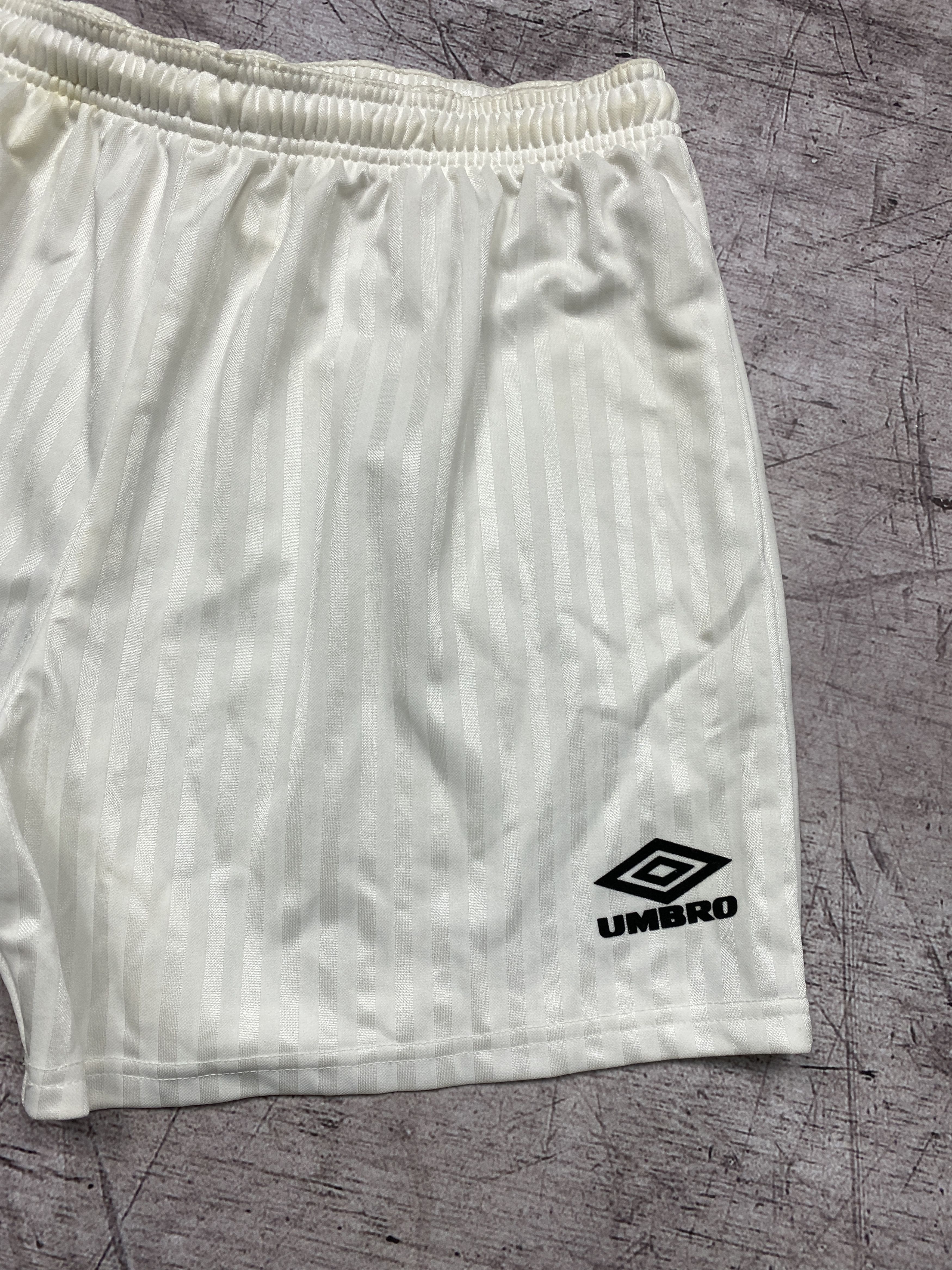 Umbro Umbro Vintage Mens Shorts Size US 32 / EU 48 - 2 Thumbnail