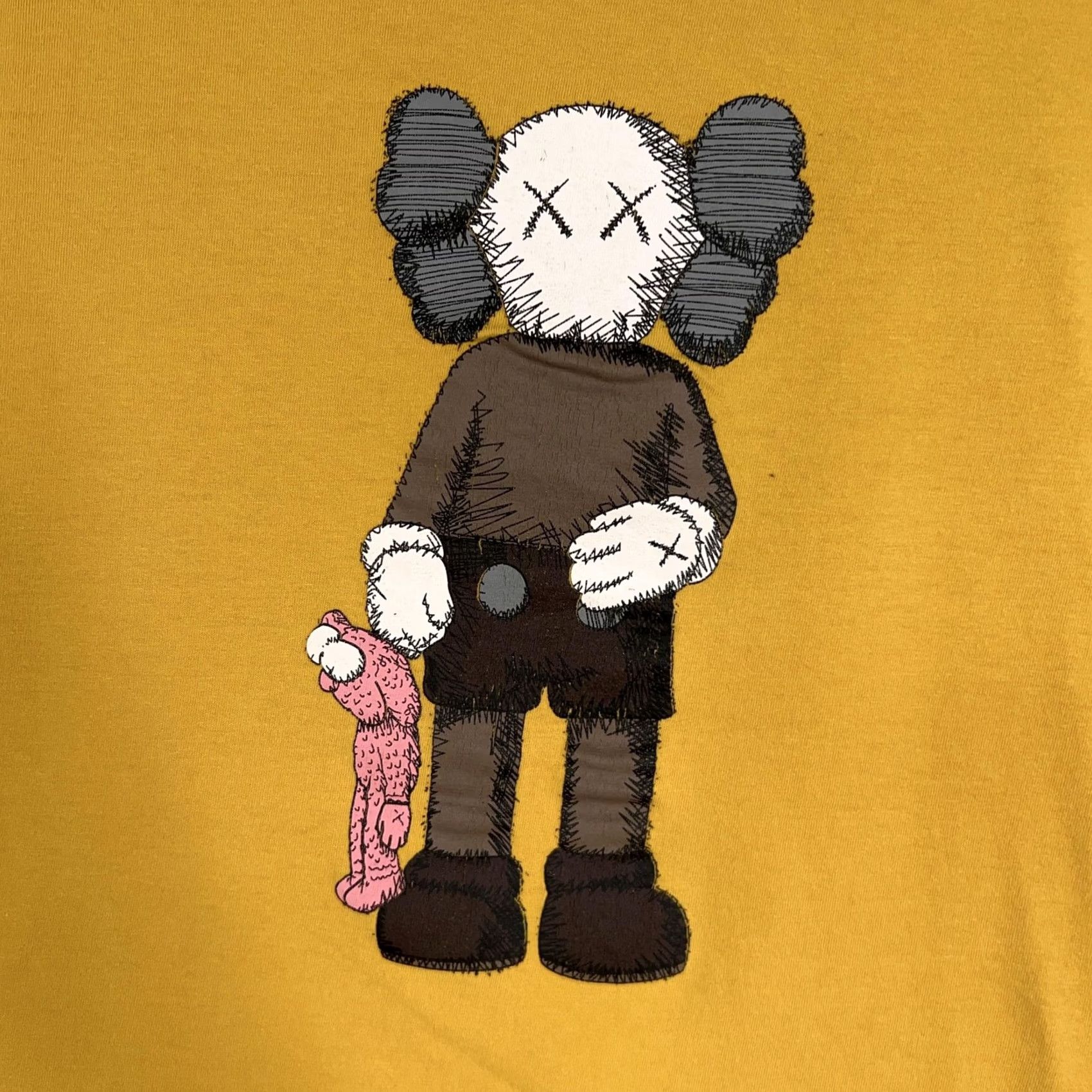 Uniqlo Uniqlo Disney Mickey Mouse by KAWS Shirt Womens XL Yellow Graphic Tee Street Art Size XL / US 12-14 / IT 48-50 - 2 Thumbnail