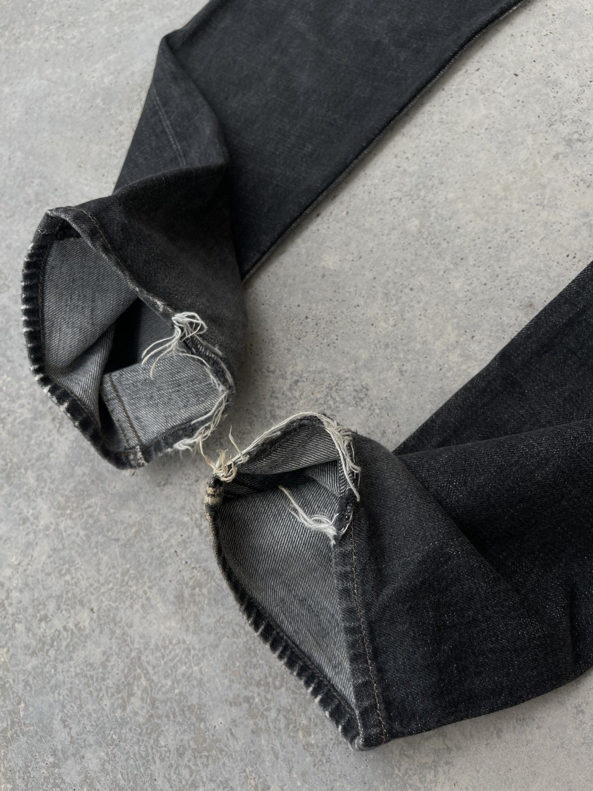 Levi's × Vintage Vintage 90s Levis 501 Faded Distressed Black Jeans Size US 31 - 9 Thumbnail