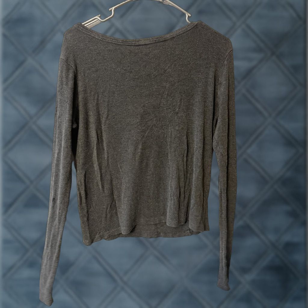 Brandy Melville Brandy Melville Dark Grey Long Sleeve Henley Top Large Size ONE SIZE - 1 Thumbnail