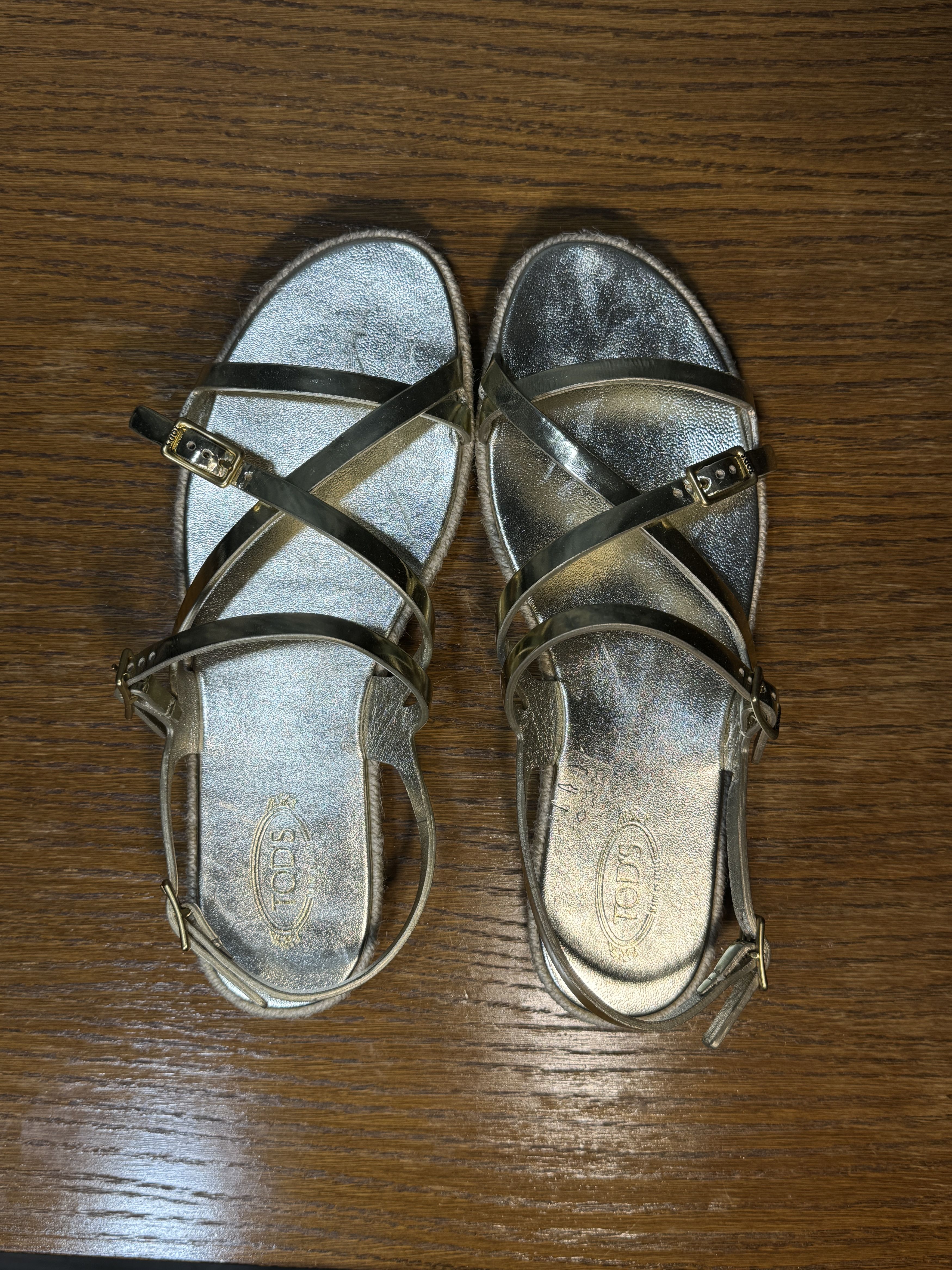 Tod's Tod's gold leather espadrille sandals Size US 7.5 / IT 37.5 - 4 Thumbnail