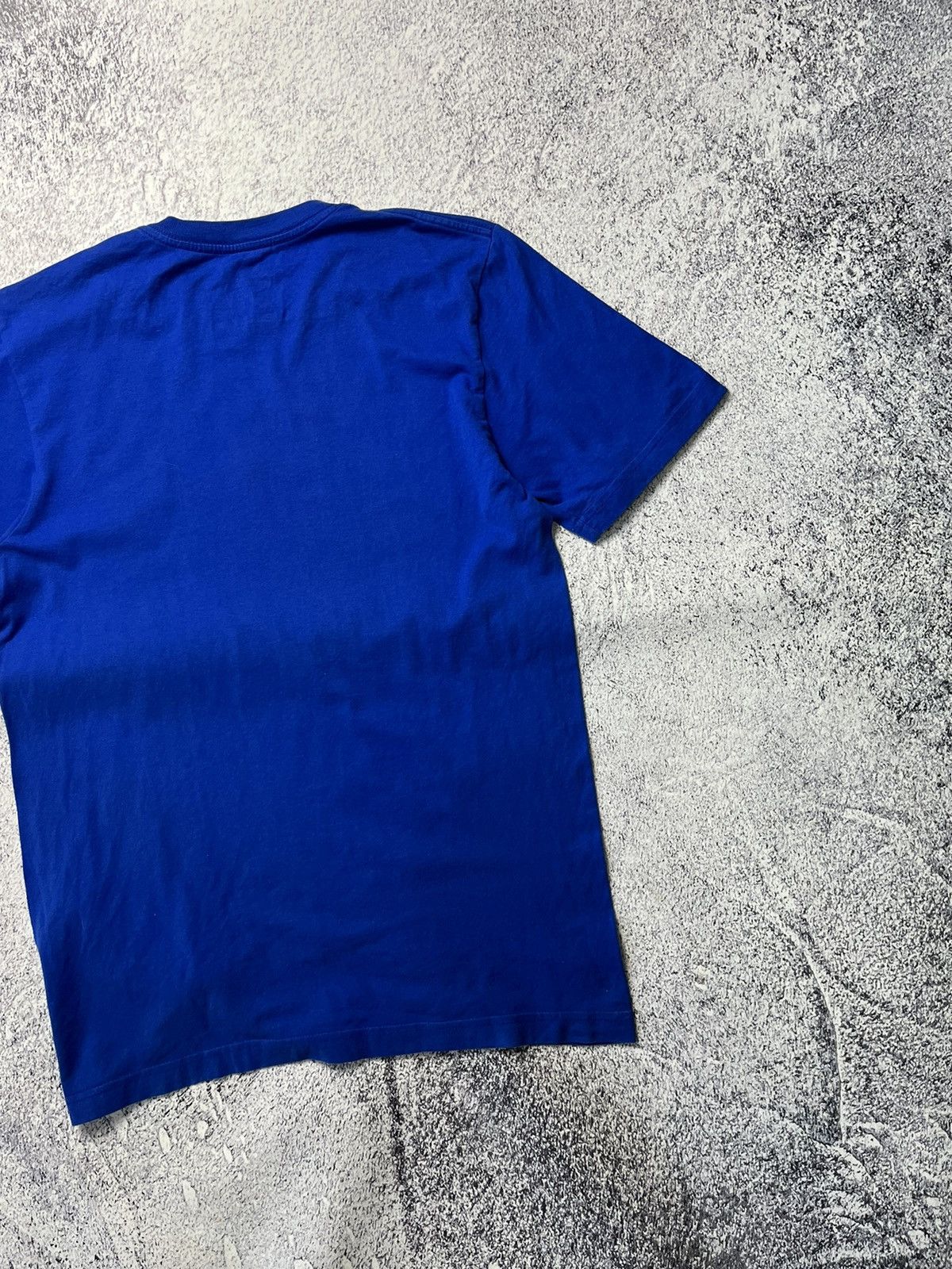 Nike Vintage Nike 90s Faded Big Swoosh Center Logo Tee Shirt Size US S / EU 44-46 / 1 - 11 Thumbnail