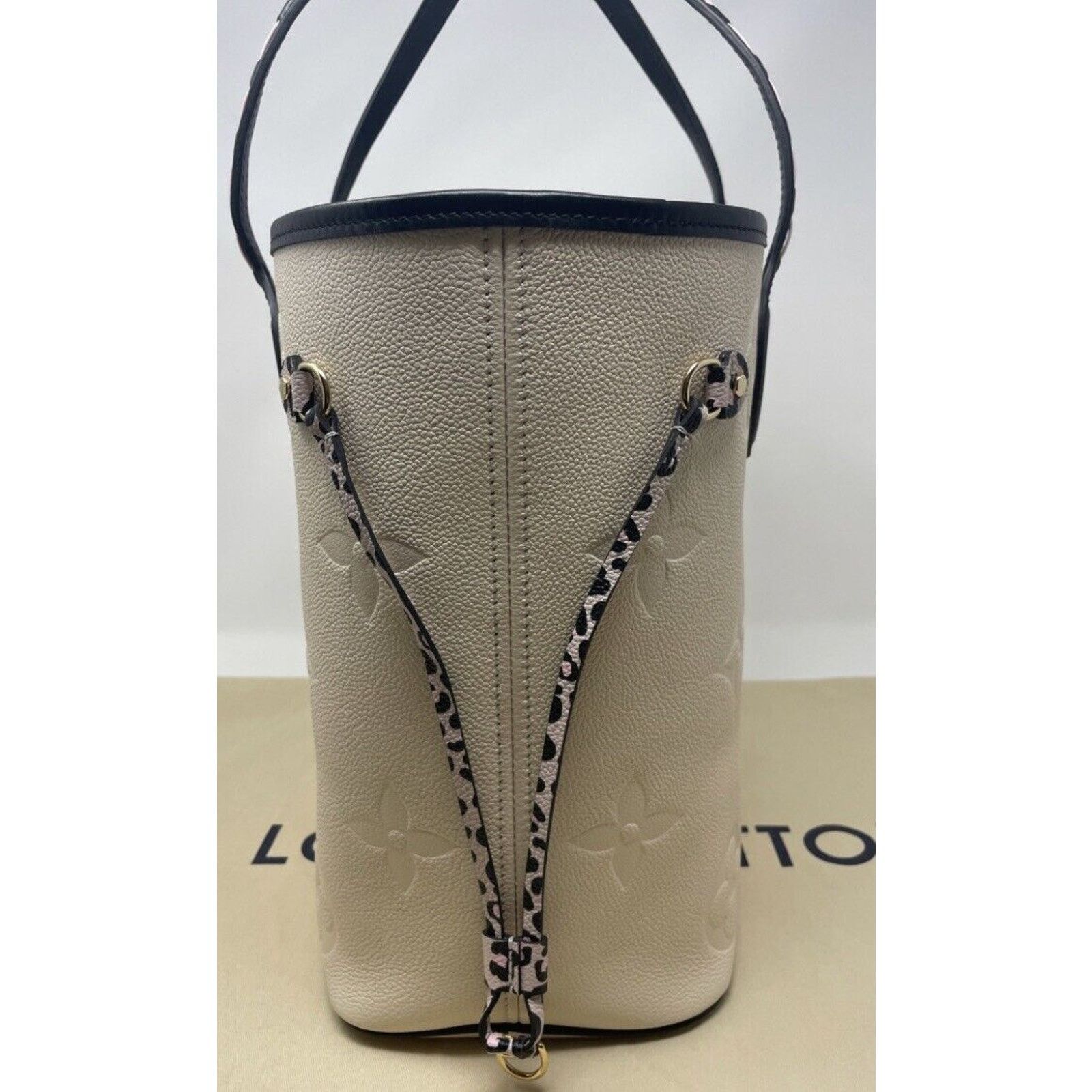 Louis Vuitton Louis Vuitton Neverfull Tote MM Ivory Leather Size ONE SIZE - 12 Thumbnail