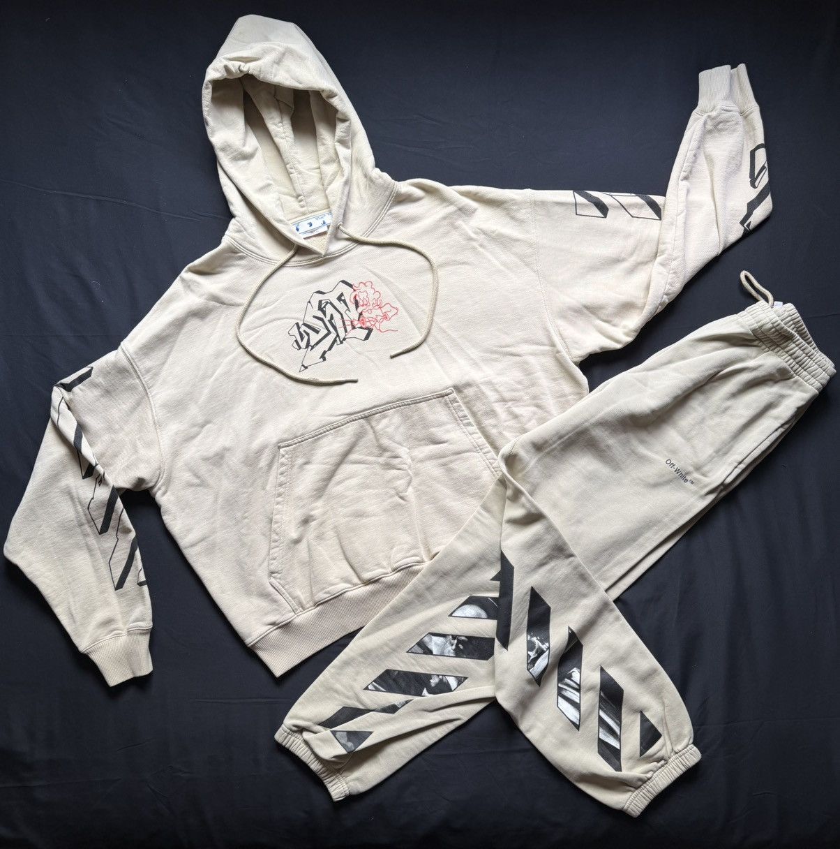 Off-White Off-White Beige Graphic Hoodie & Sweatpants Set Size US 34 / EU 50 - 1 Thumbnail