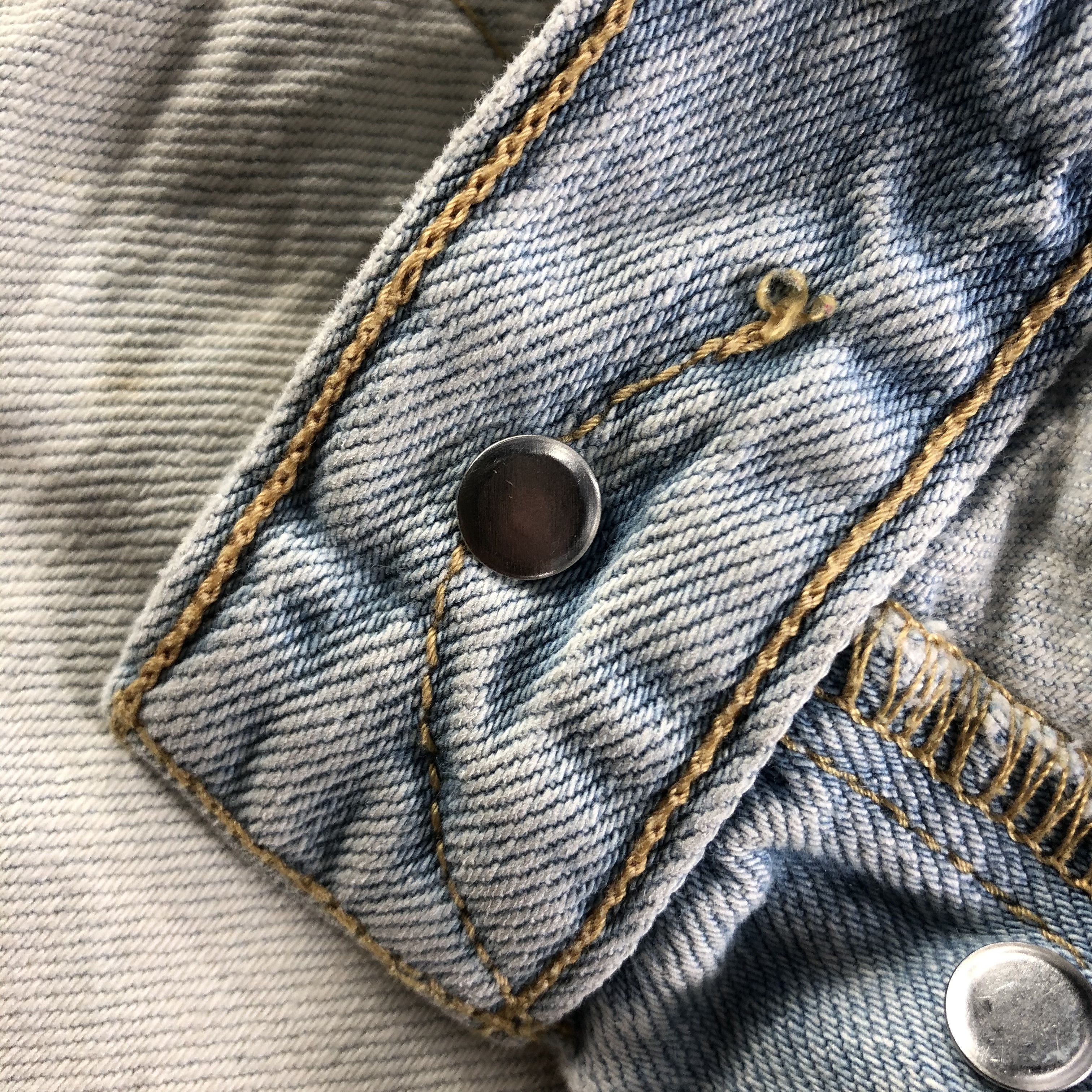 Levi's Vintage Light Wash Levis Jeans-J3256 Size US 31 - 9 Thumbnail