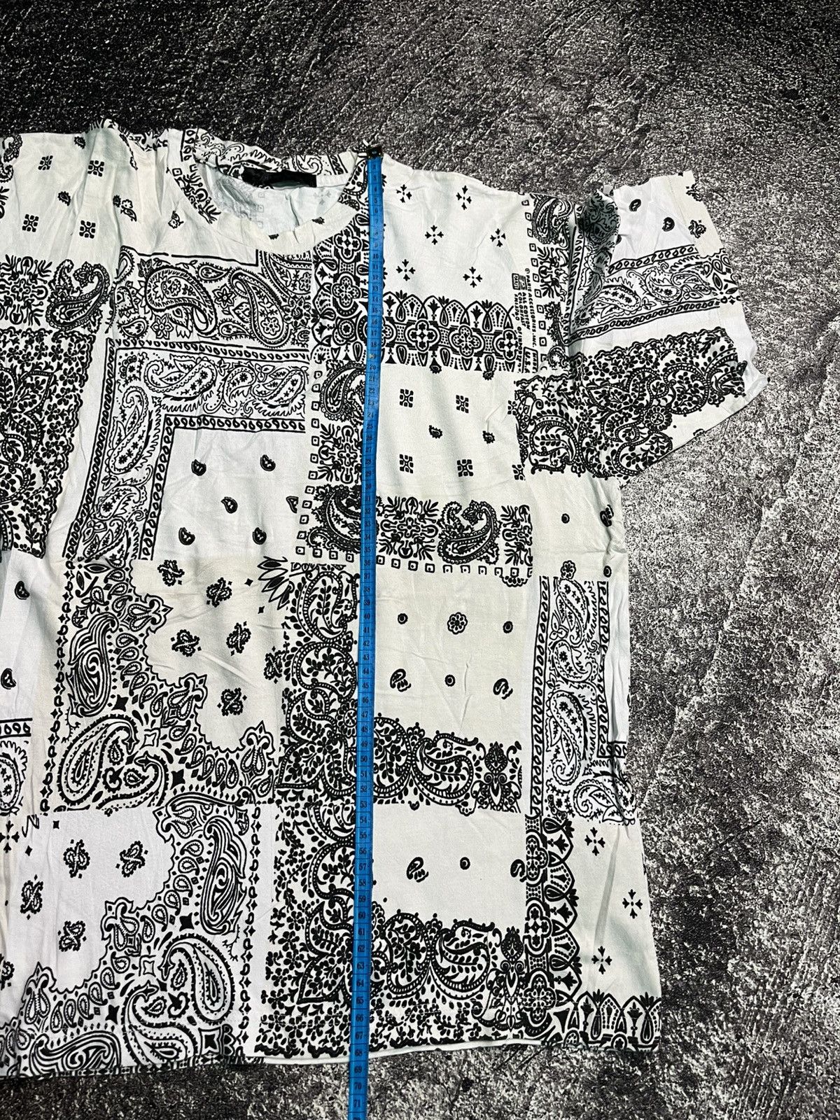 TATRAS Tatras Paisley Bandana Pattern T-shirt Size US XL / EU 56 / 4 - 5 Thumbnail
