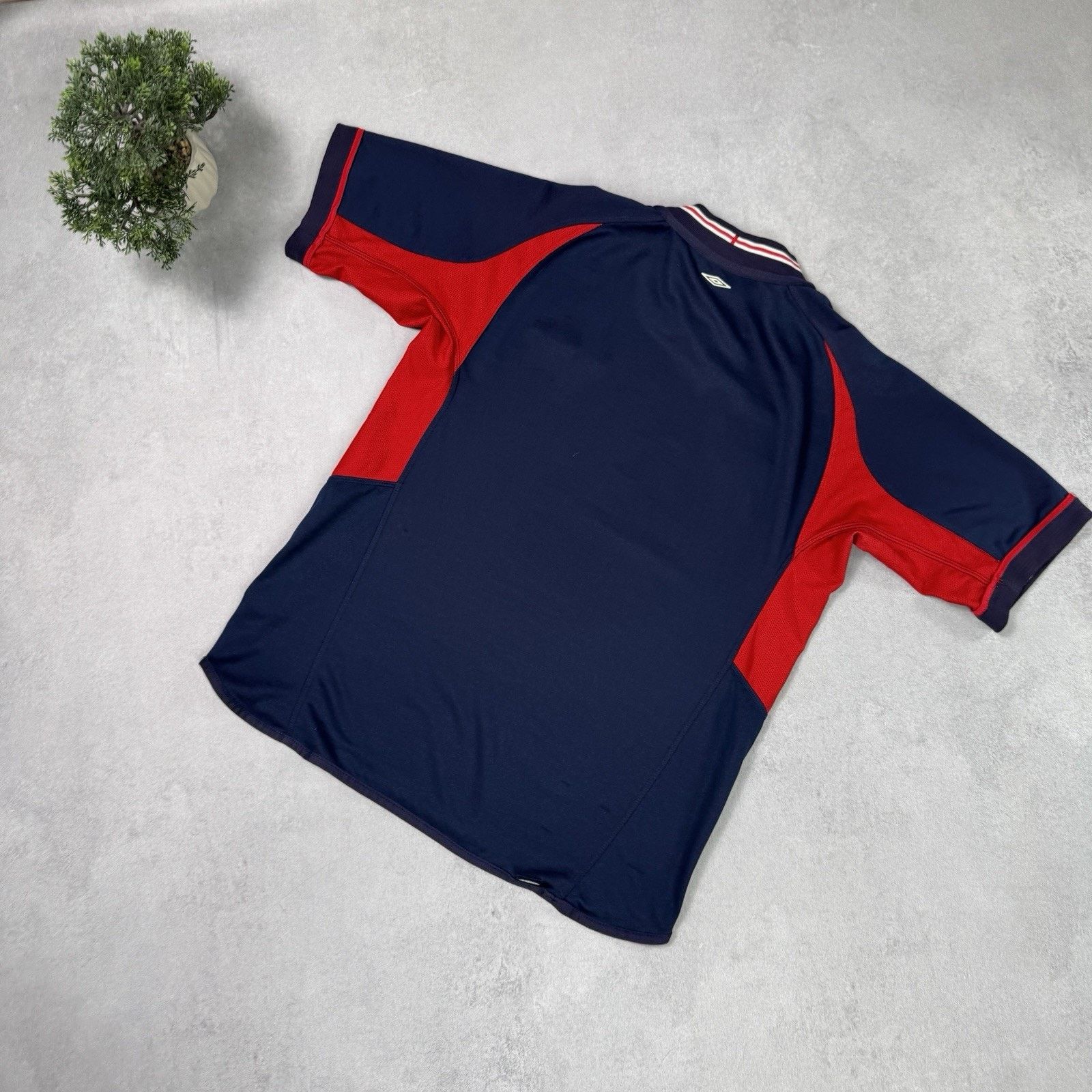 Umbro England Away football 2002 - 2004 Jersey Double Sided Umbro Size US S / EU 44-46 / 1 - 4 Thumbnail