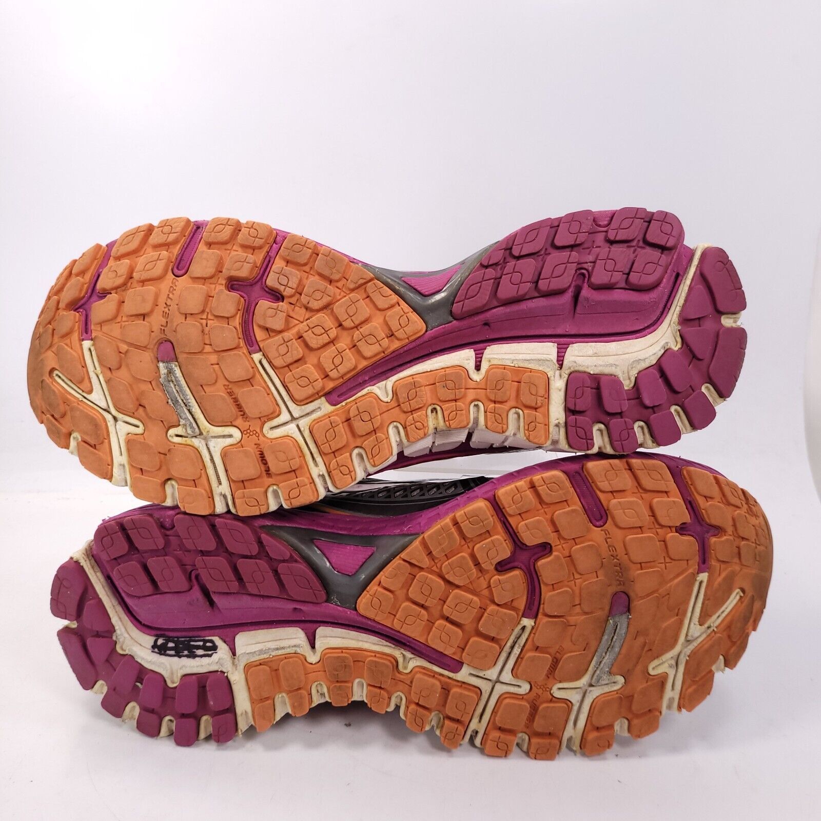 Brooks Brooks Defyance 9 Shoe Womens Size 8.5 1202051B003 Gray Pink Size US 8.5 / IT 38.5 - 7 Thumbnail
