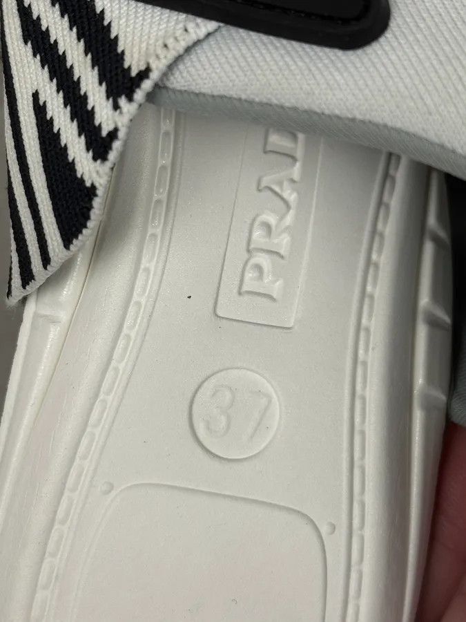 Prada Prada Black & White Cloudbust Sneakers Size US 6 / IT 36 - 8 Thumbnail