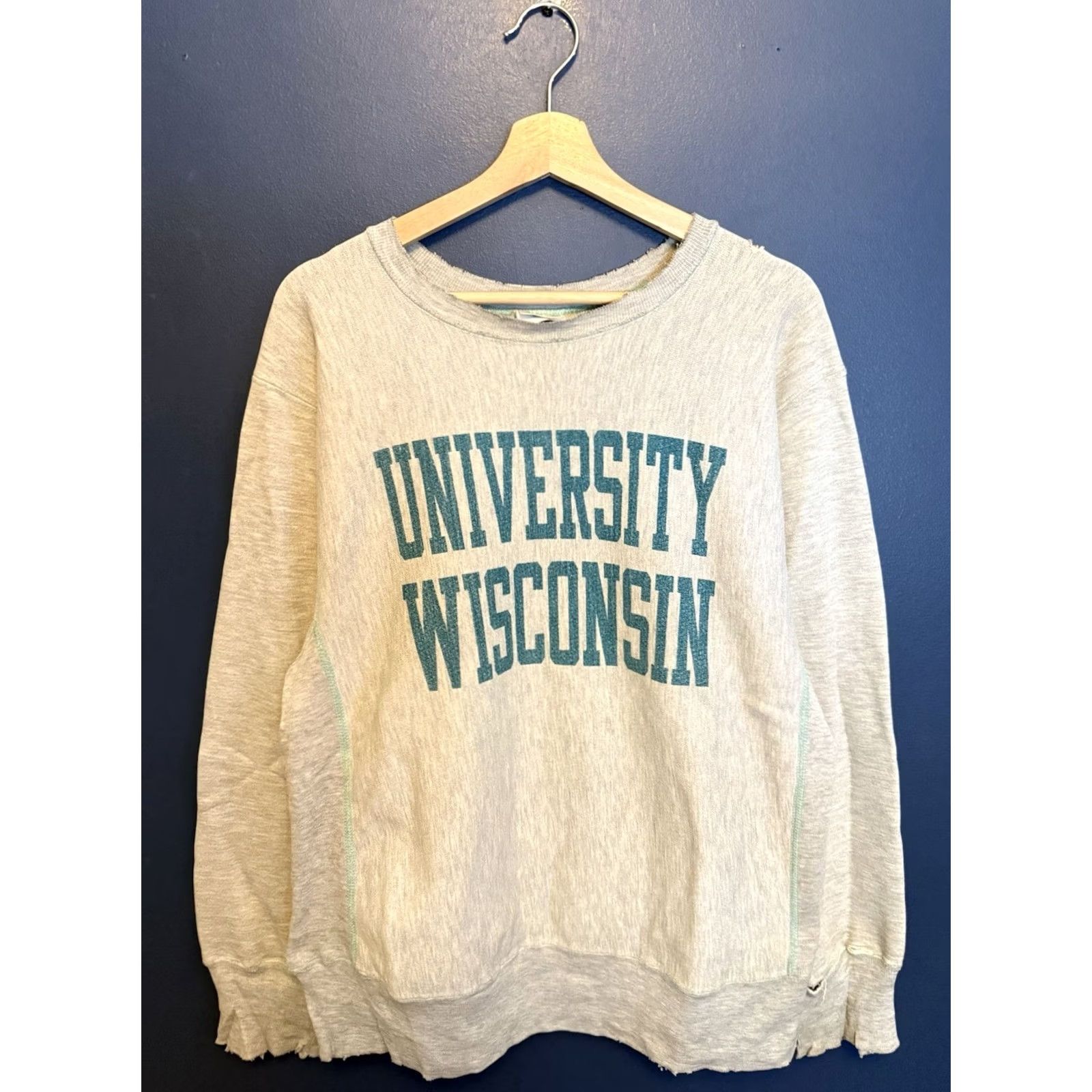 Champion VINTAGE Champion Reverse Weave Sweatshirt Large University Gray 80’s Pullover Reversible Mens UW Cardinal? Size US L / EU 52-54 / 3 - 3 Thumbnail