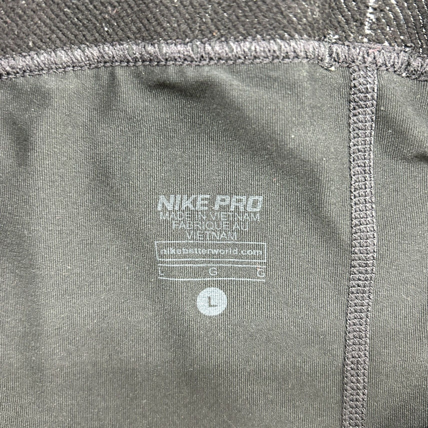 Nike Nike Shorts Womens L Black Pro Spellout Compression Swoosh Solid Dri Fit Logo Size 36" / US 14 / IT 50 - 4 Thumbnail
