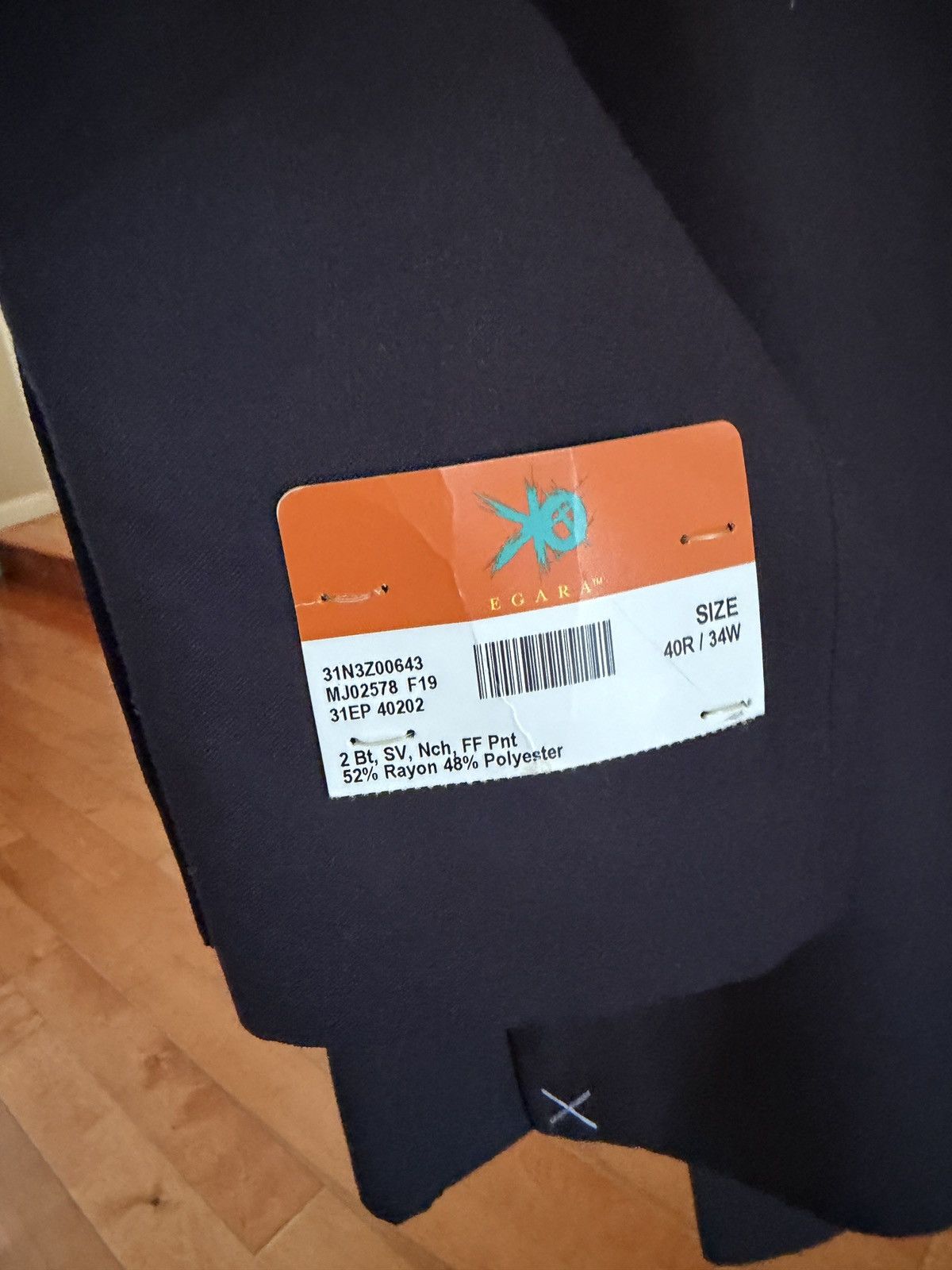 Egara Black Suit Size 40R - 3 Thumbnail