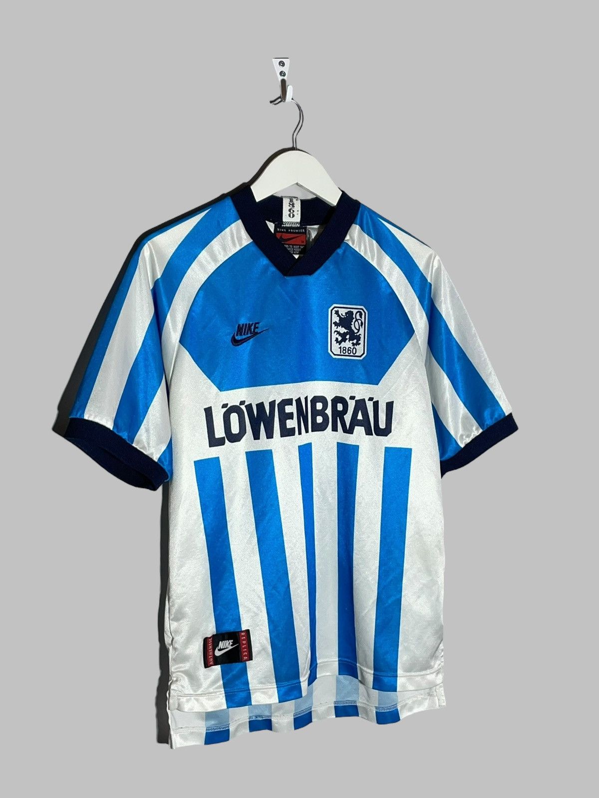 Nike × Vintage TSV 1860 Munchin Nike 1995/96 Home Vintage Football Shirt Size US M / EU 48-50 / 2 - 2 Thumbnail