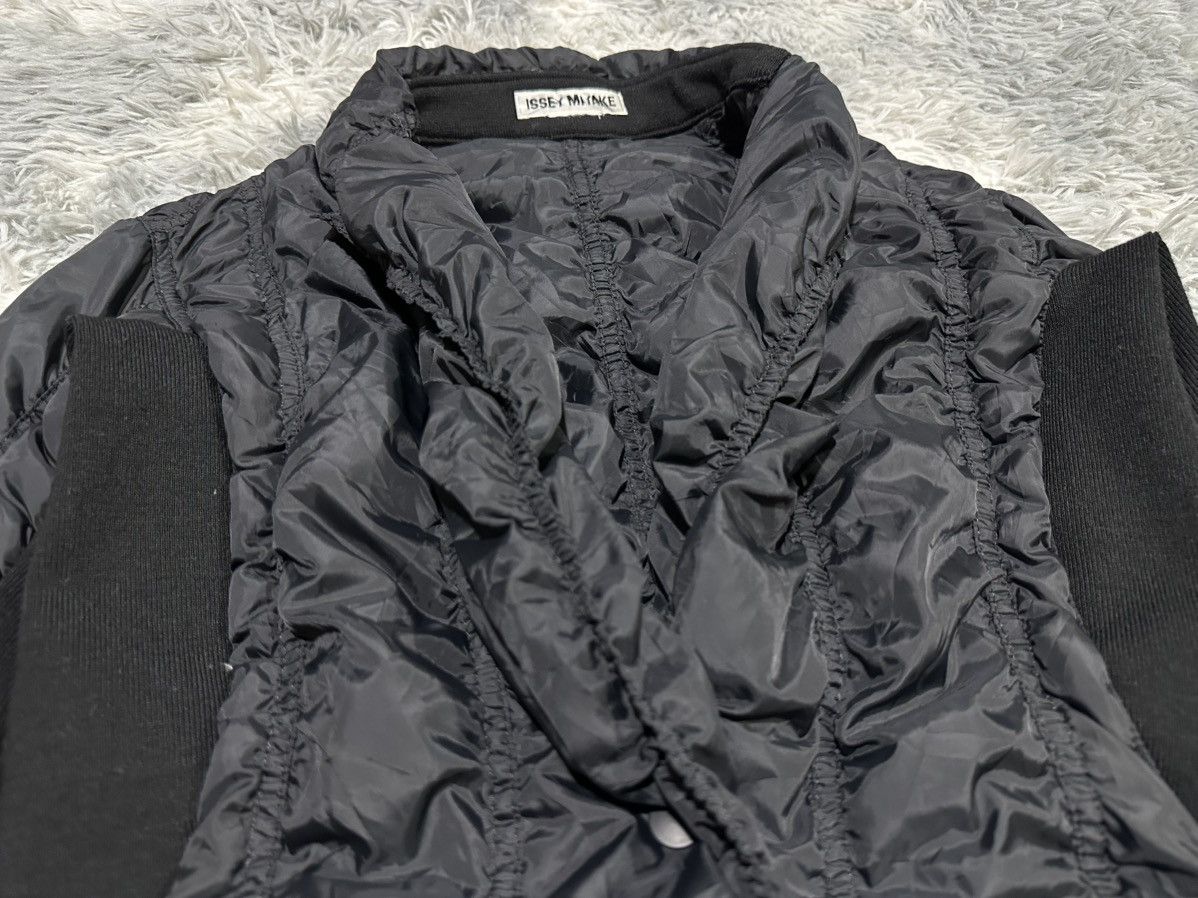 Issey Miyake 🔥Vintage 90s Issey Miyake Hybrid Shirring Puffer Down Jacket Size US M / EU 48-50 / 2 - 8 Thumbnail