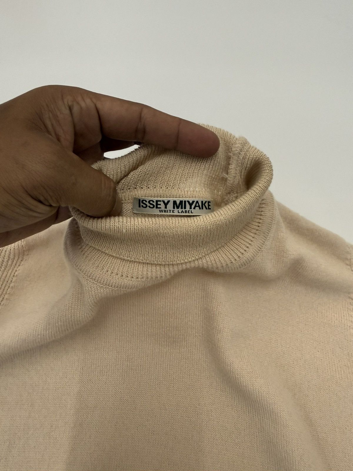 Issey Miyake 🔥 Issey Miyake Knit Sweater Turtle Neck Stretchable fit Size S / US 4 / IT 40 - 9 Thumbnail