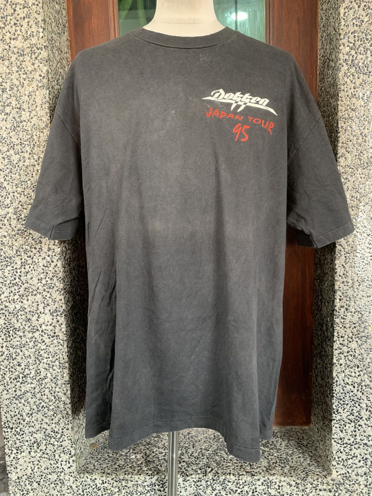 Band Tees Vintage 90s Dokken Japan Tour Metal Band T shirt Size US XL / EU 56 / 4 - 3 Thumbnail