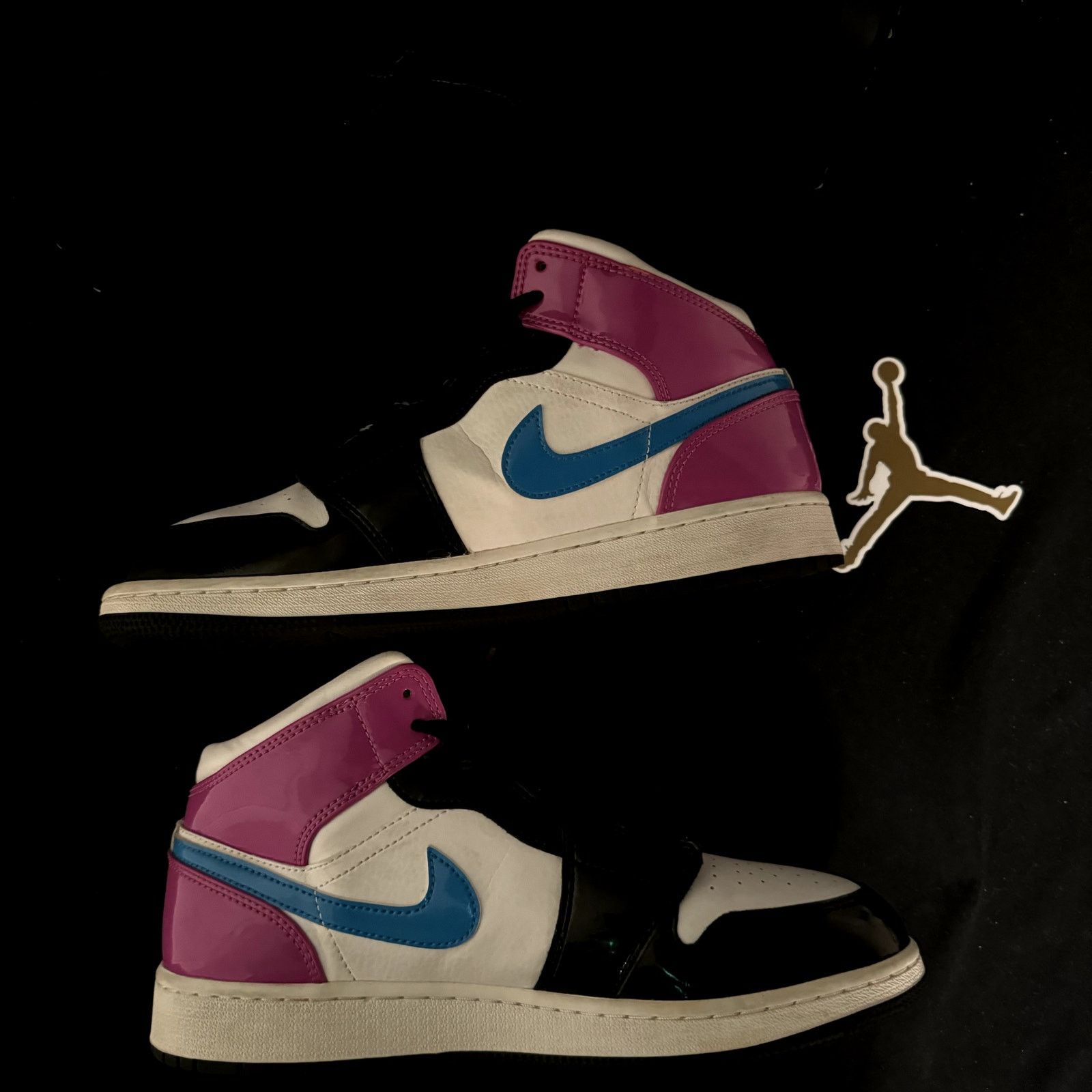 Jordan Brand × Nike Size 7 - Nike Air Jordan 1 Mid SE GS Cyber Active Fuchsia Size US 7 / EU 40 - 3 Thumbnail