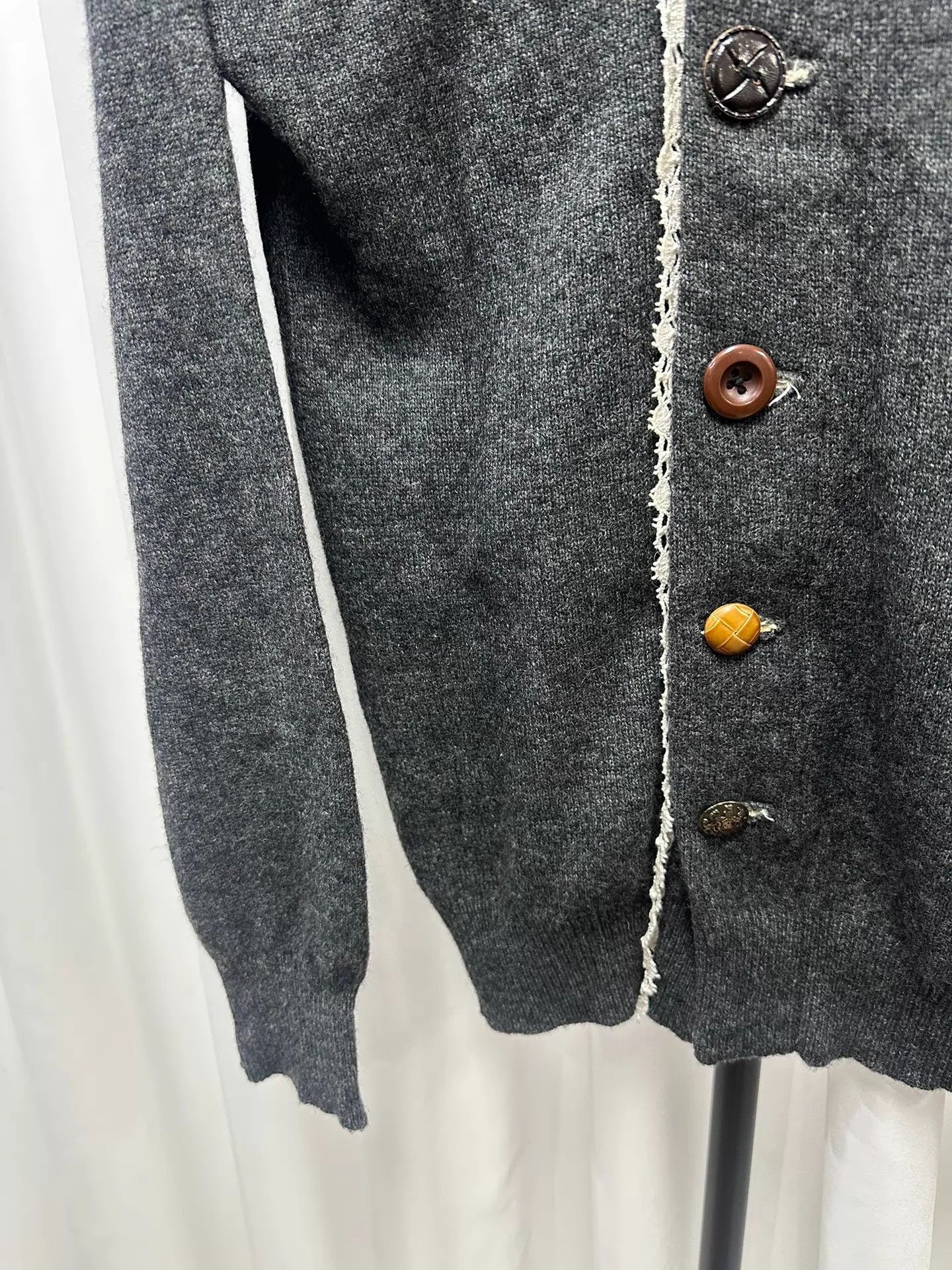 Geoffrey B. Small geoffrey b small GBS lace flower-button wool knit Size US S / EU 44-46 / 1 - 3 Thumbnail