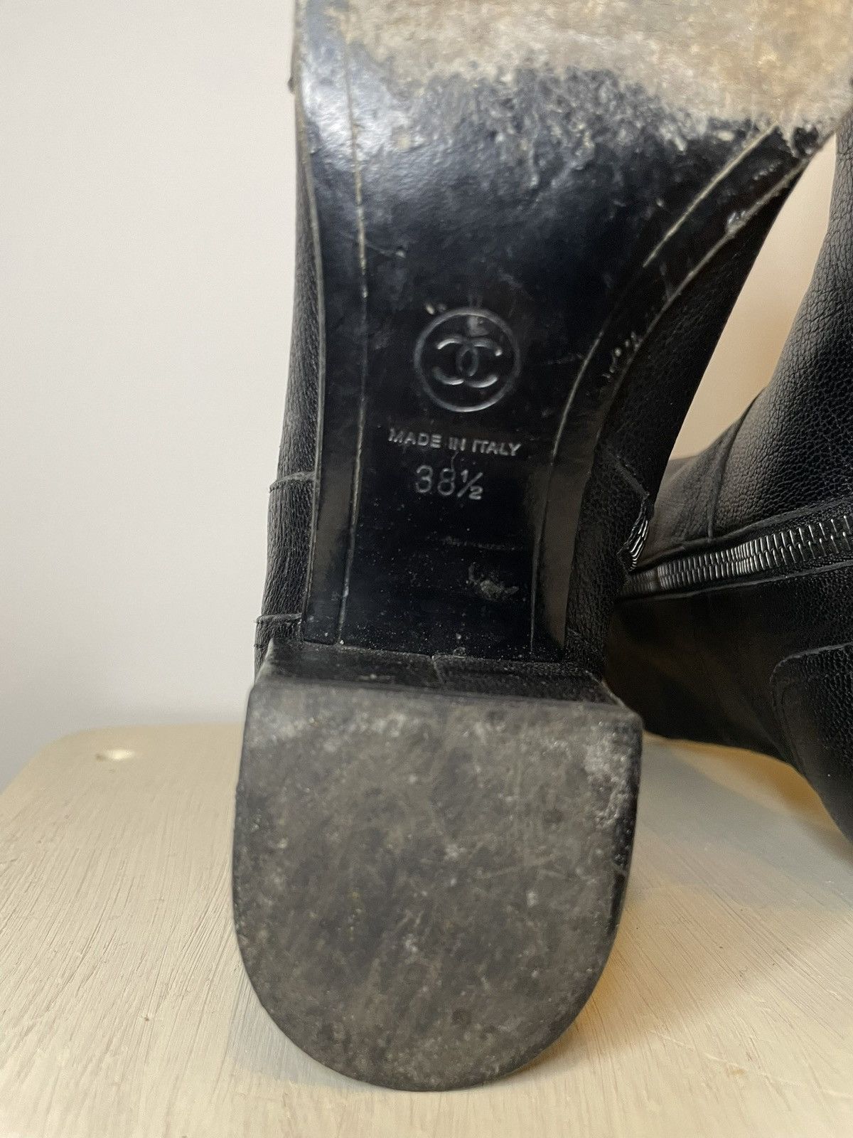 Chanel Chanel Interlocking CC Logo Boots Size US 7.5 / IT 37.5 - 7 Thumbnail