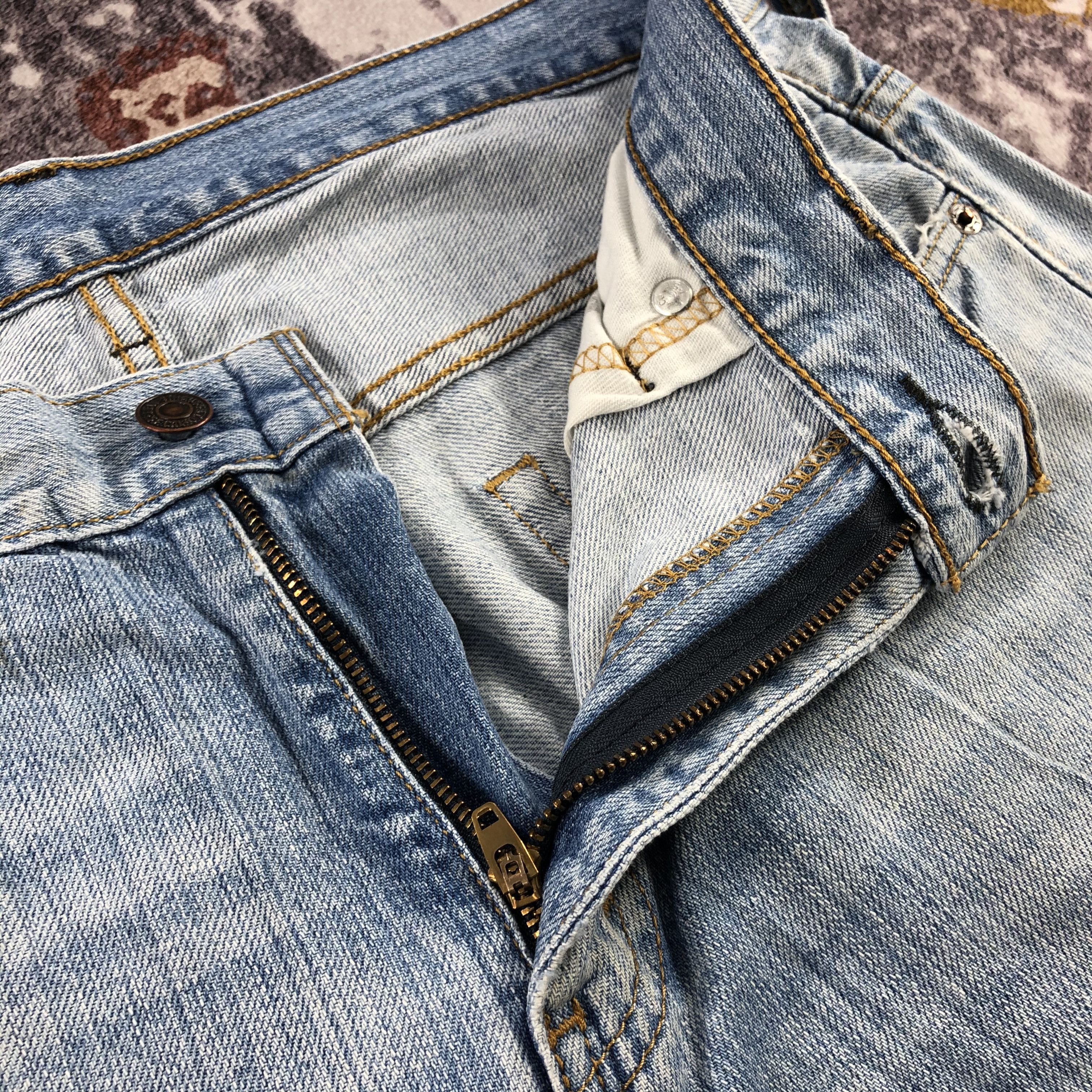 Levi's × Vintage Vintage Light Wash Levis 569 Jeans-JM2736 Size US 34 / EU 50 - 12 Thumbnail