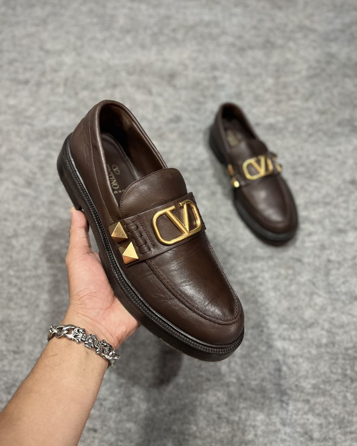 Valentino VALENTINO STUD SIGN BROWN LOAFER Size US 9 / EU 42 - 4 Thumbnail