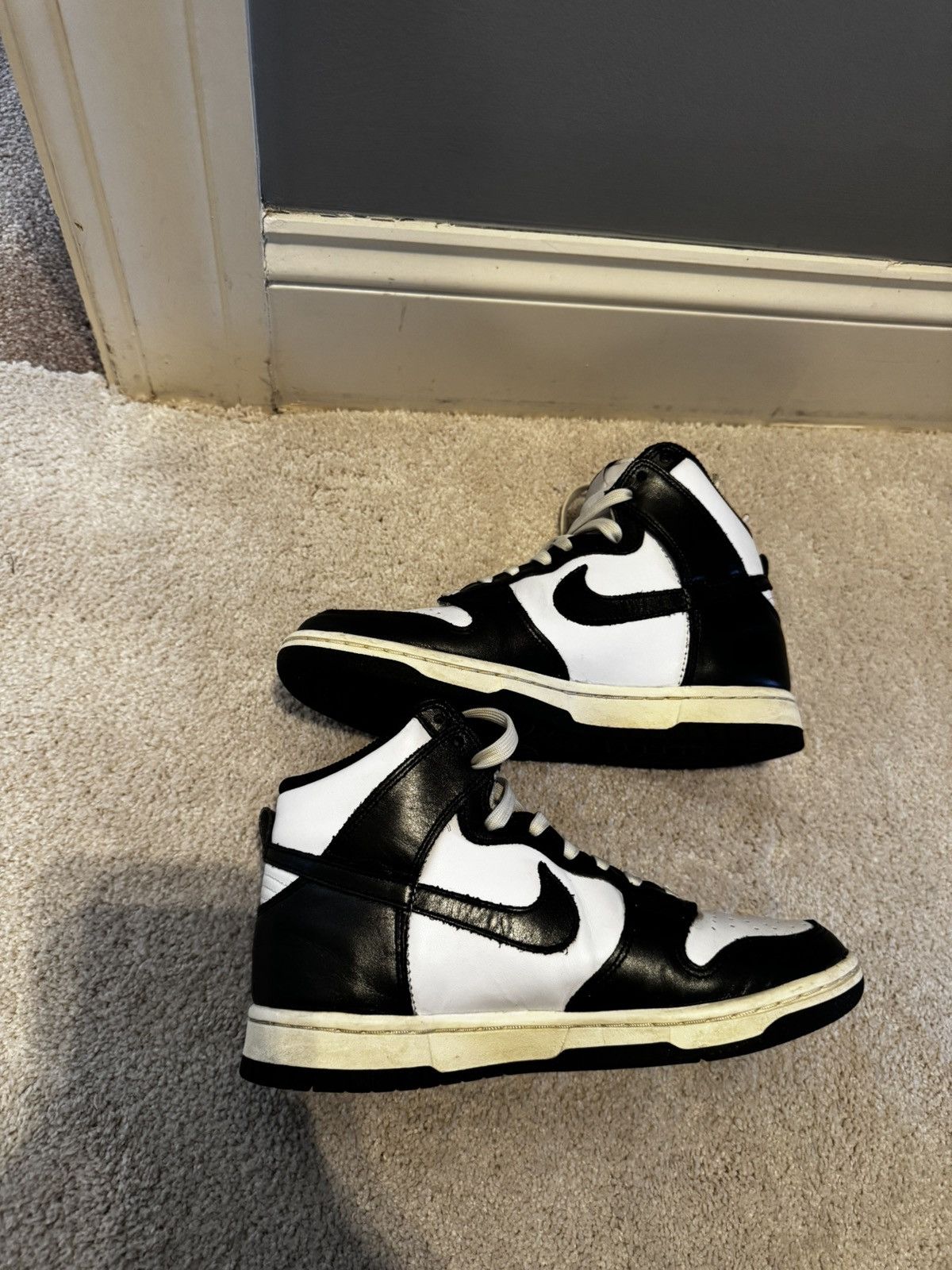 Women’s Dunk High ‘vintage black’