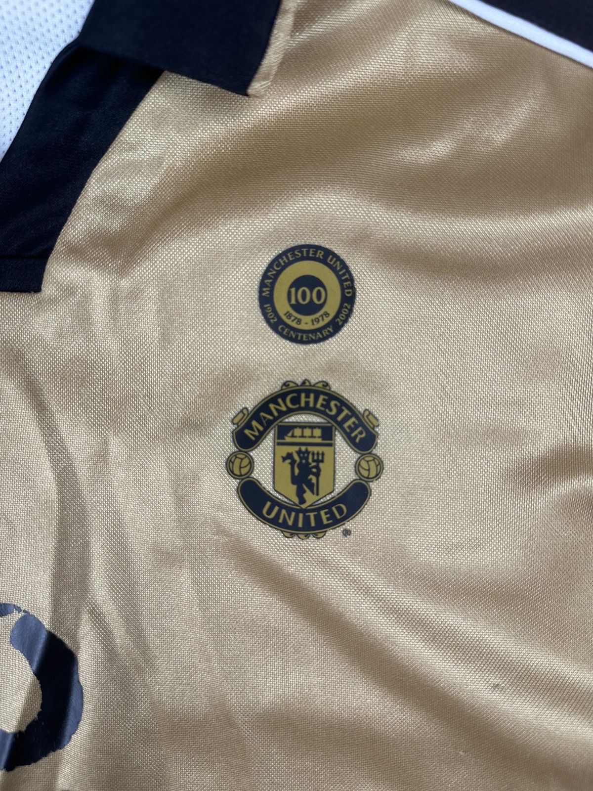 Umbro Umbro Manchester United Reversible 2001/02Away Retro Jersey Size US XS / EU 42 / 0 - 4 Thumbnail