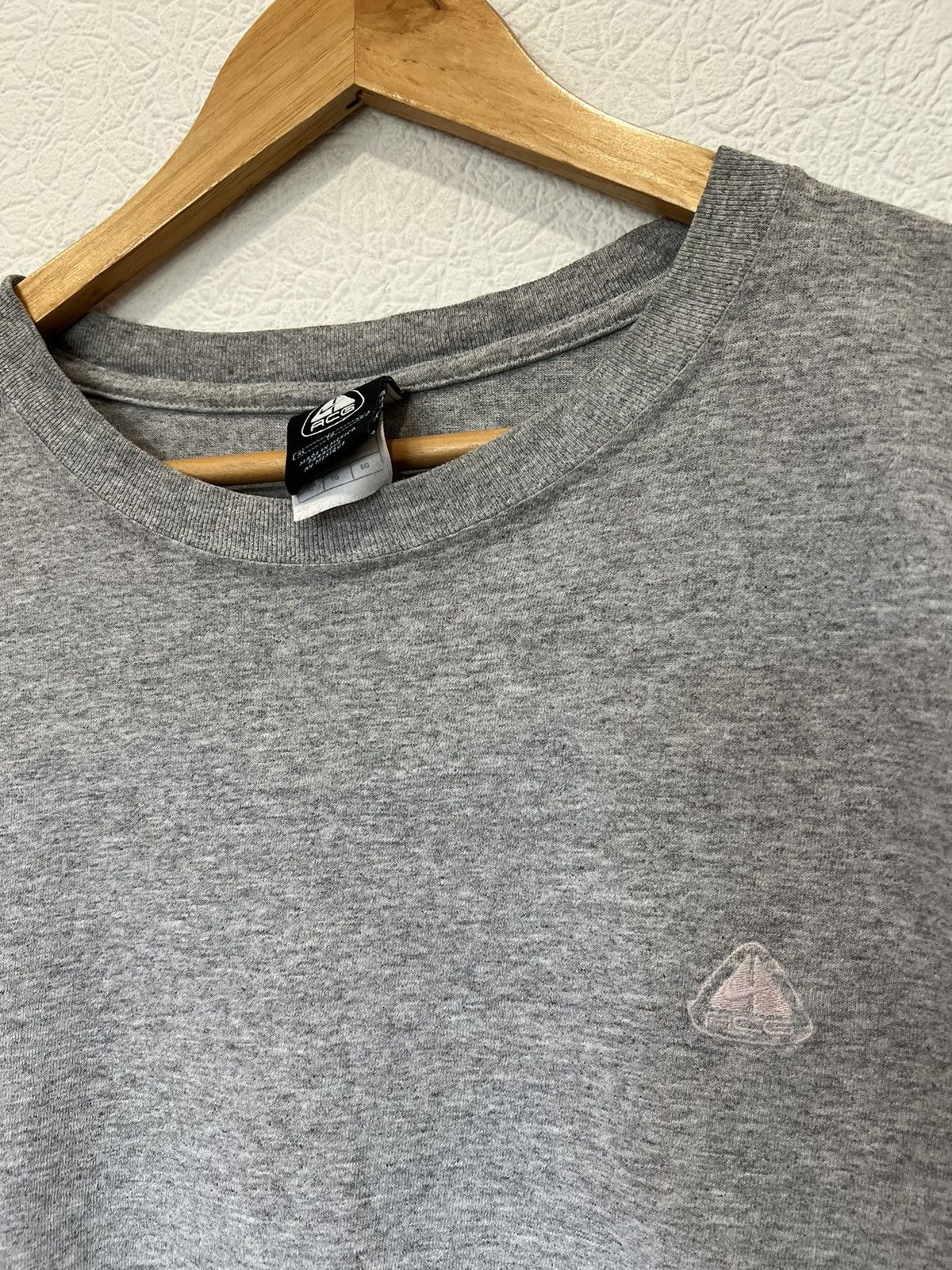 Nike × Nike ACG × Vintage Vintage Nike ACG Grey T Shirt Tee Size US XL / EU 56 / 4 - 2 Thumbnail