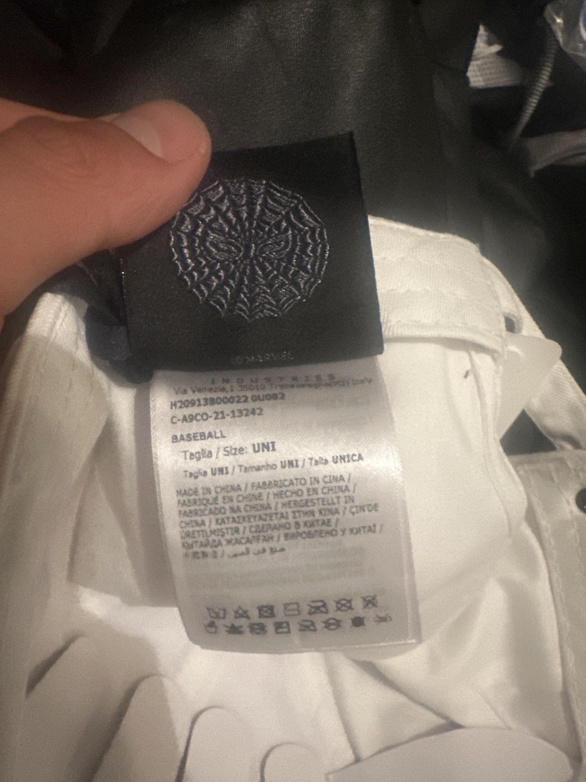 Moncler Moncler x Spiderman white hat Size ONE SIZE - 6 Thumbnail