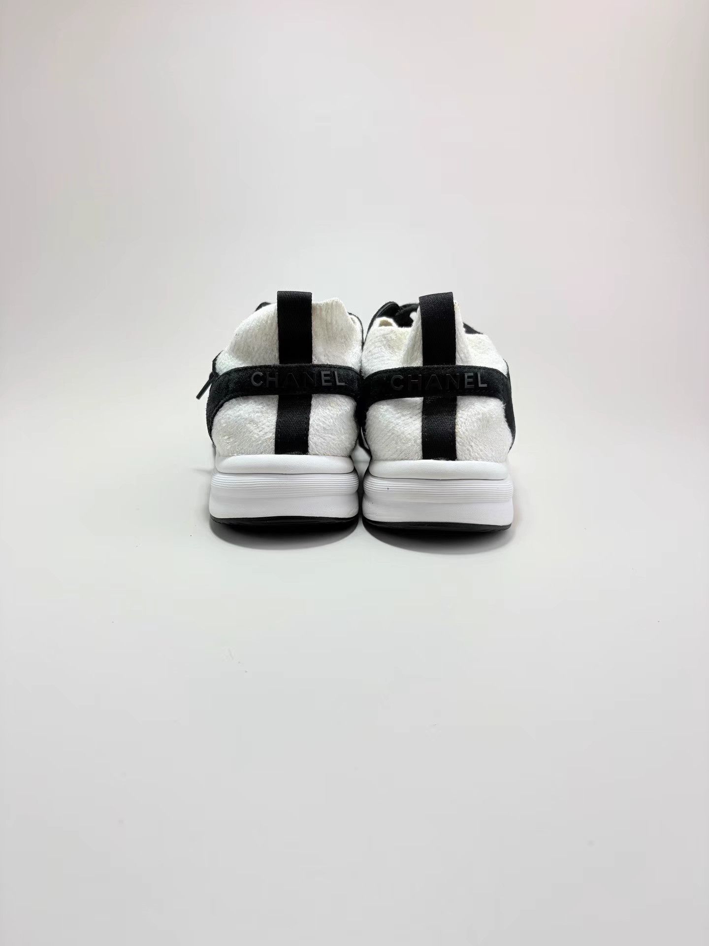 Chanel CHANEL Black and White Knit Sneakers K1 Size US 8 / IT 38 - 3 Thumbnail