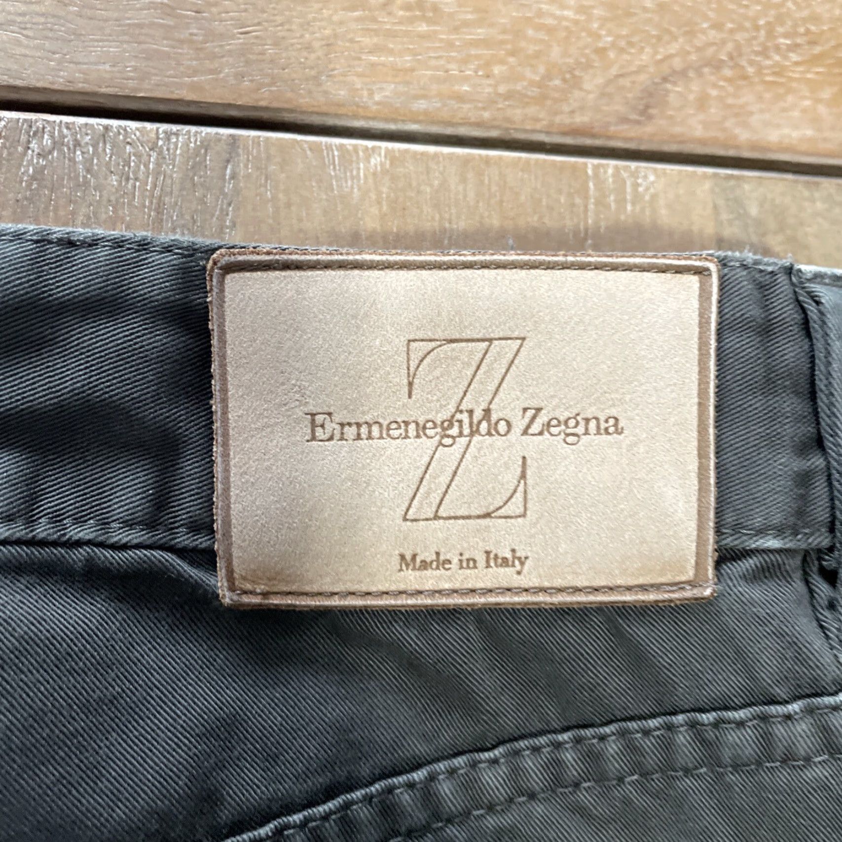 Ermenegildo Zegna Ermenegildo Zegna Chino Pants Men 37x28 Dark Green Straight Leg Flat Front Italy Chino Pants Men 37 Green Straight Front 5-Pocket Baggy? Size US 37 - 3 Thumbnail