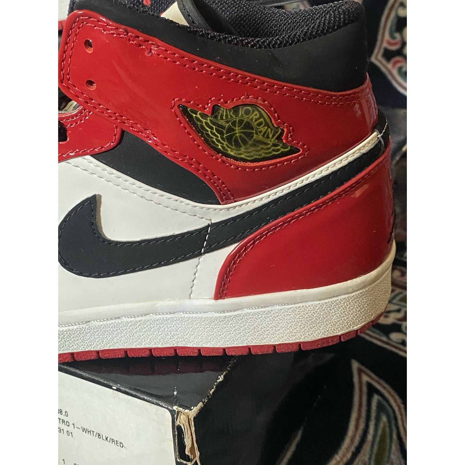 Nike Jordan 1 Retro Chicago Bulls Patent (2003) Size US 8 / EU 41 - 7 Thumbnail