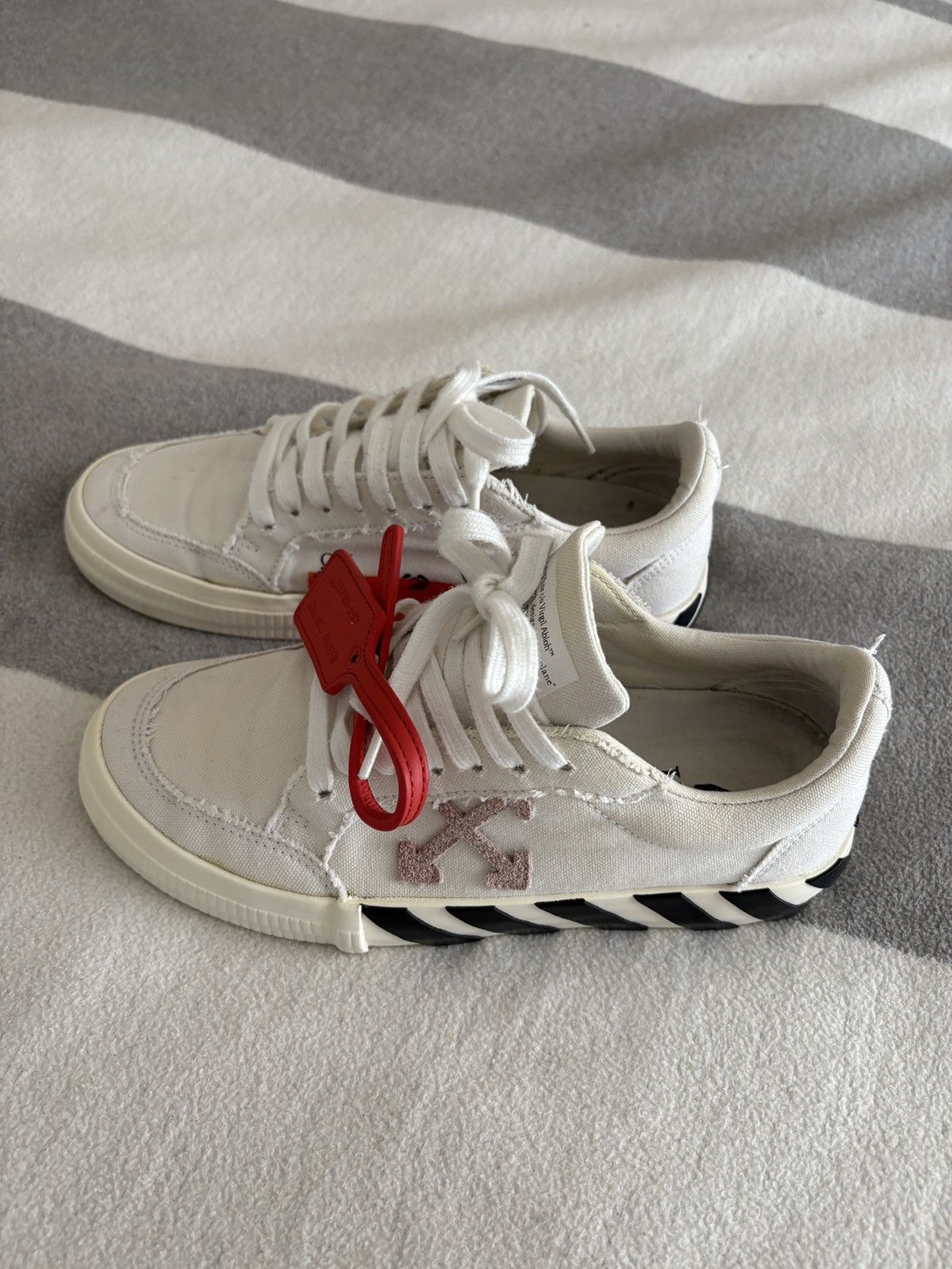 Off-White Off-white sneakers Size US 9 / IT 39 - 1 Thumbnail