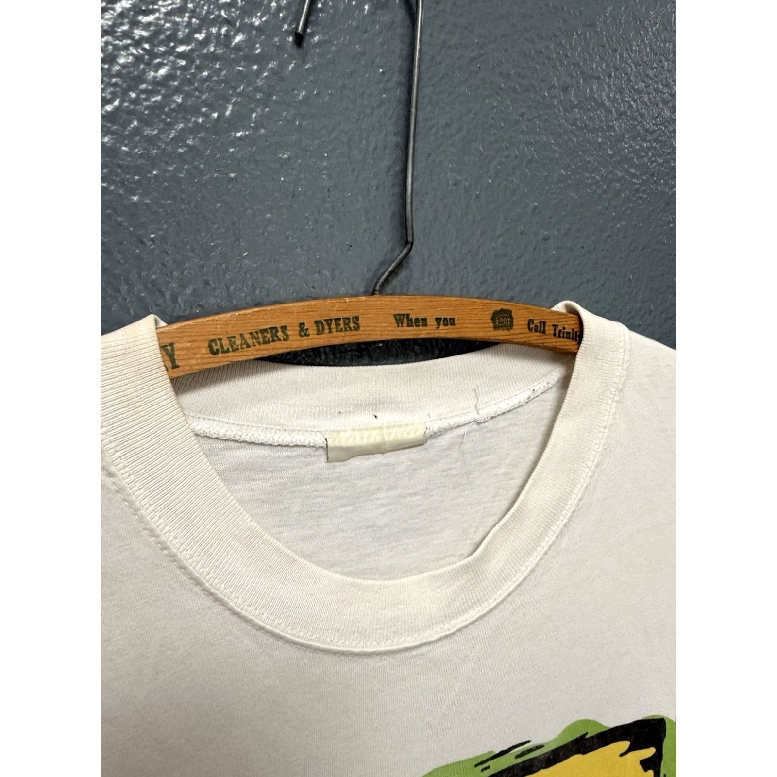 Vintage VINTAGE Goosebumps Graphic White Tee Shirt M Mens 90s 90’s Large ML Men T-Shirt White Goosebumps Graphic 90s Theme Size US M / EU 48-50 / 2 - 2 Thumbnail